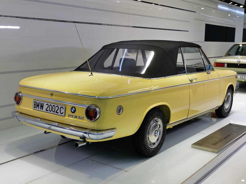 BMW 2002 Cabriolet