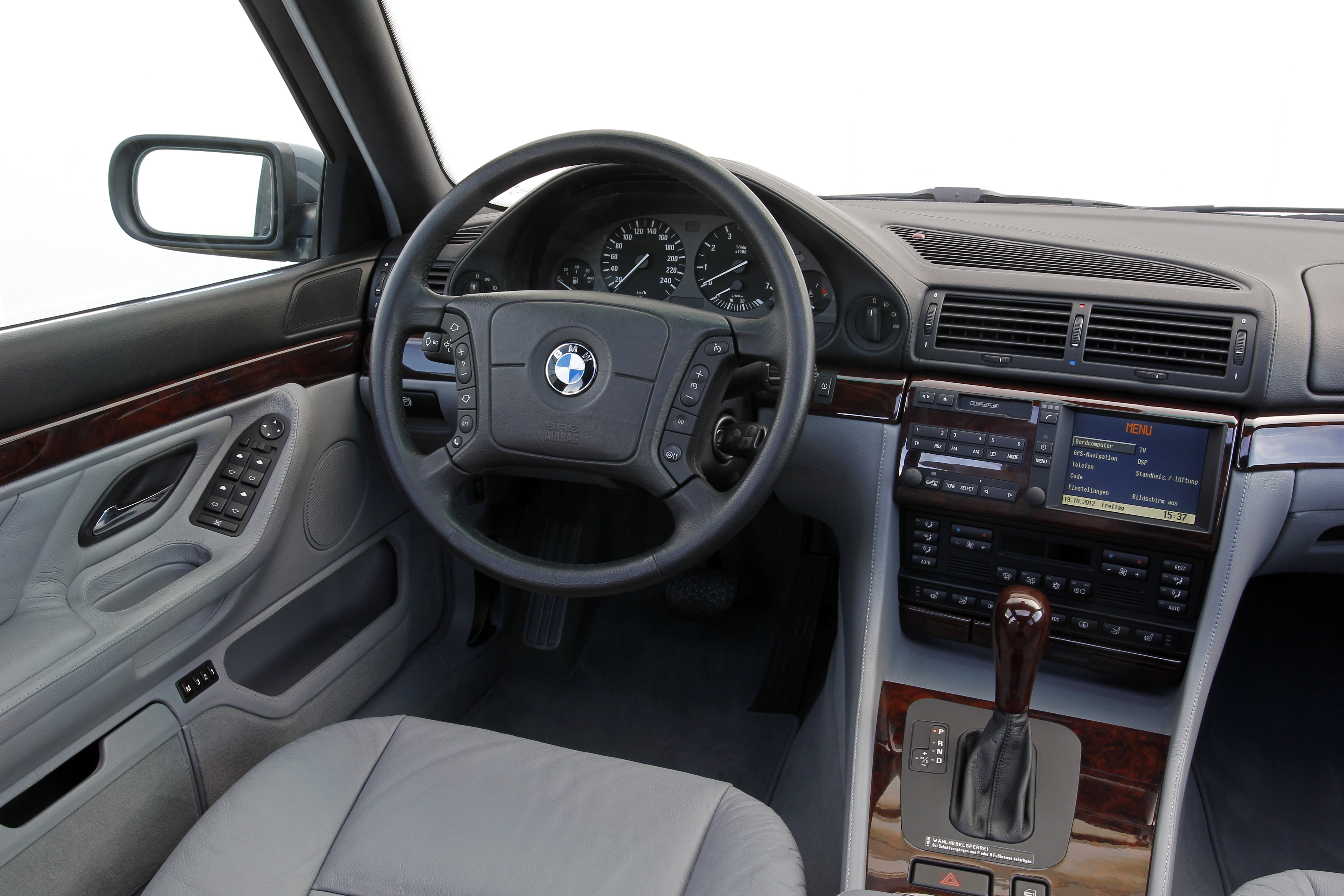 BMW 750i