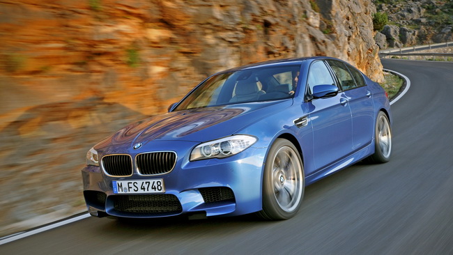 BMW M5 F10 2011