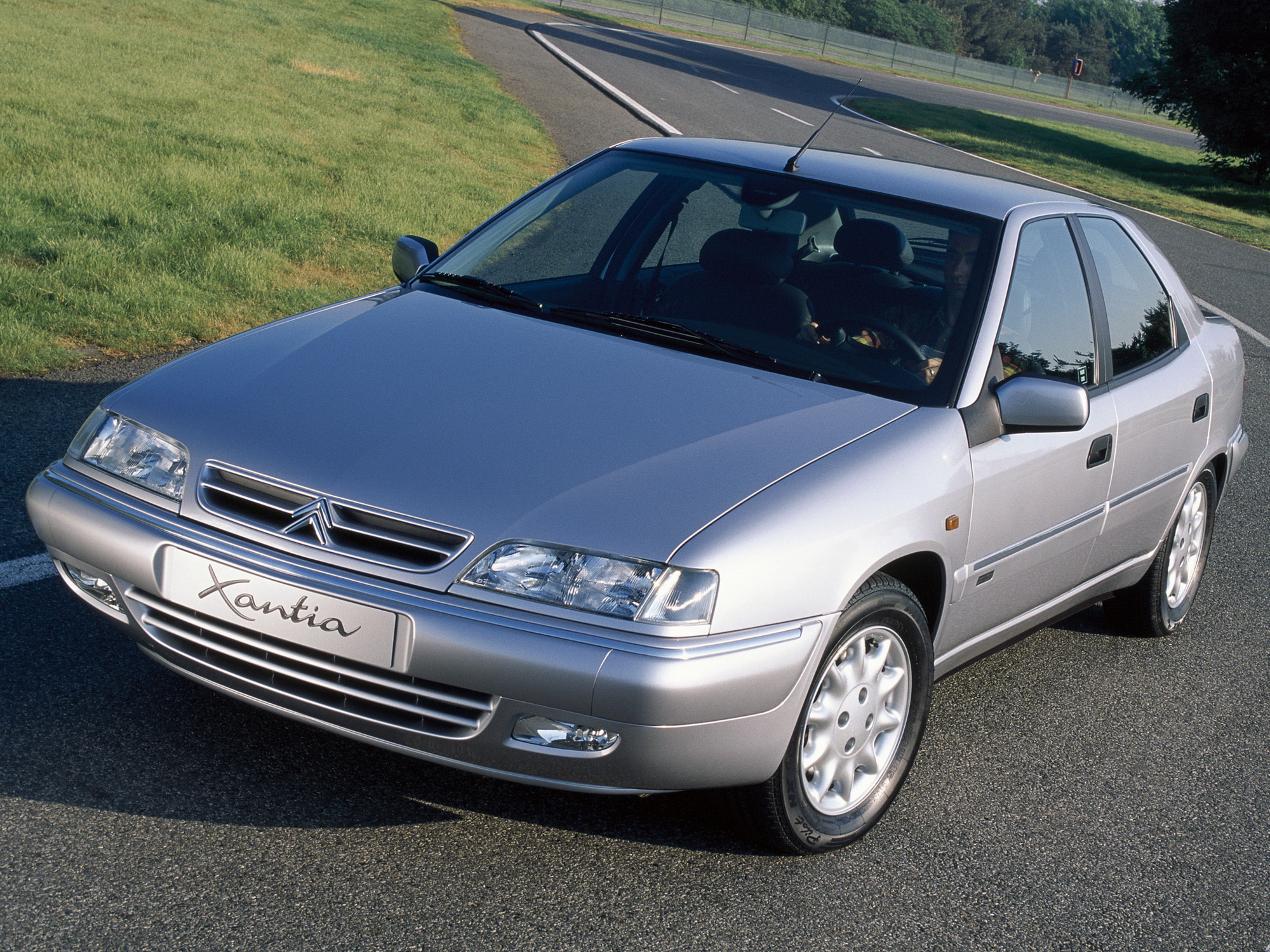 Citroën Xantia 1993-2002, από απόγονος πρόγονος