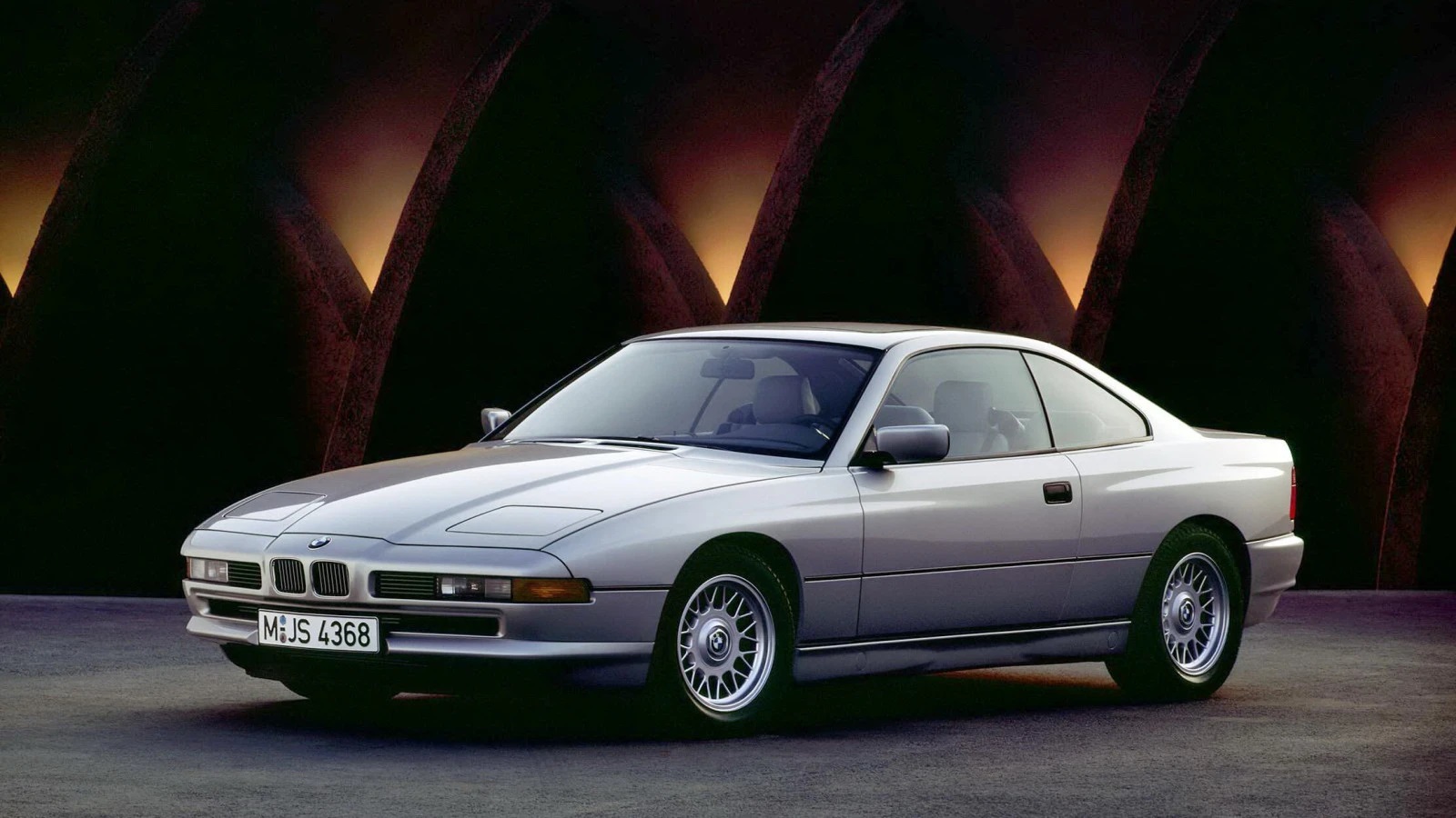 BMW 850