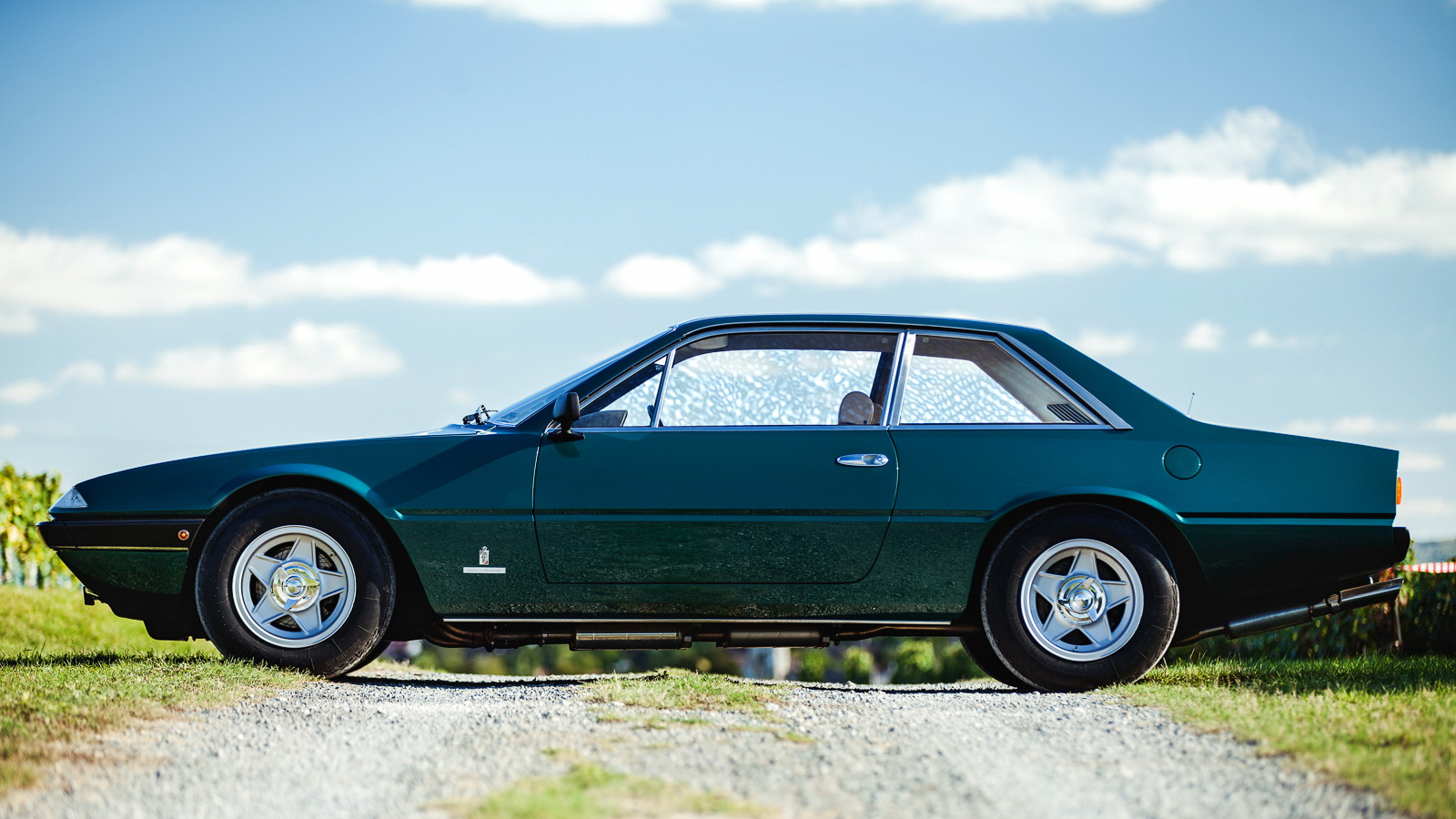 Ferrari 365GT4 2+2