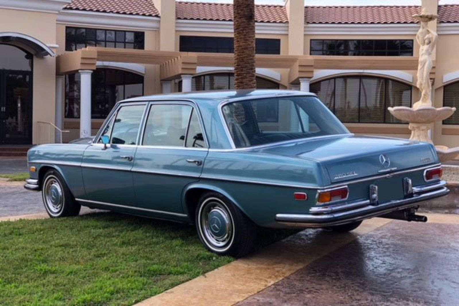 Mercedes-Benz 280 SEL - Elvis Presley