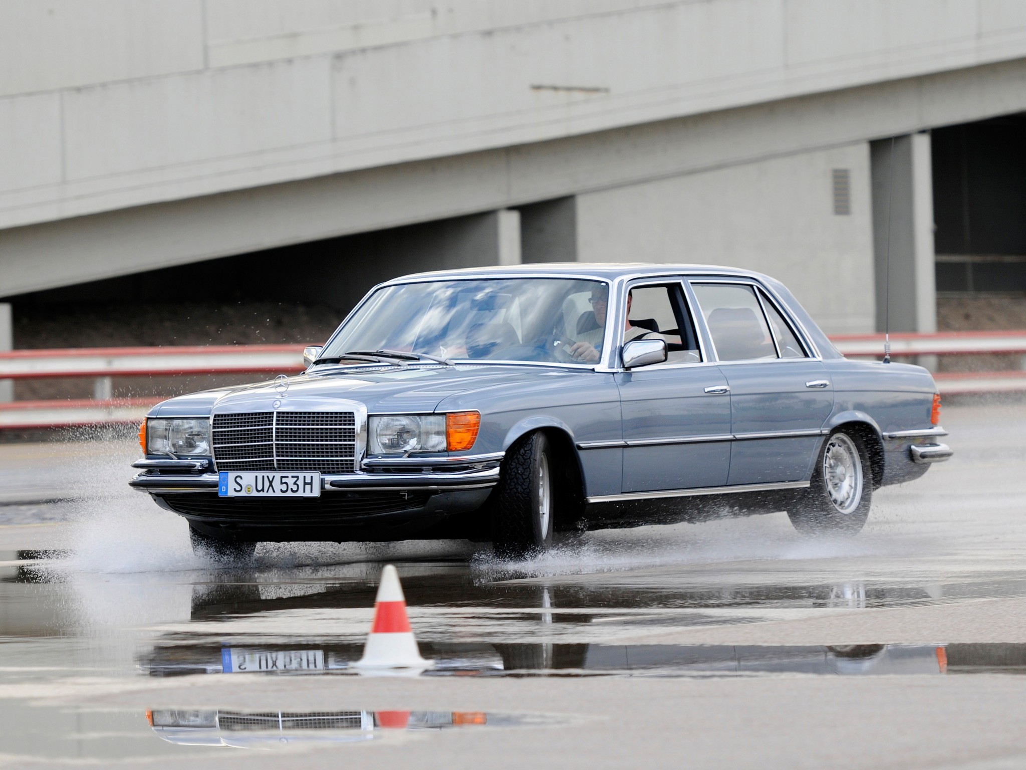 Mercedes-Benz 450 SEL 6.9 1975-1980