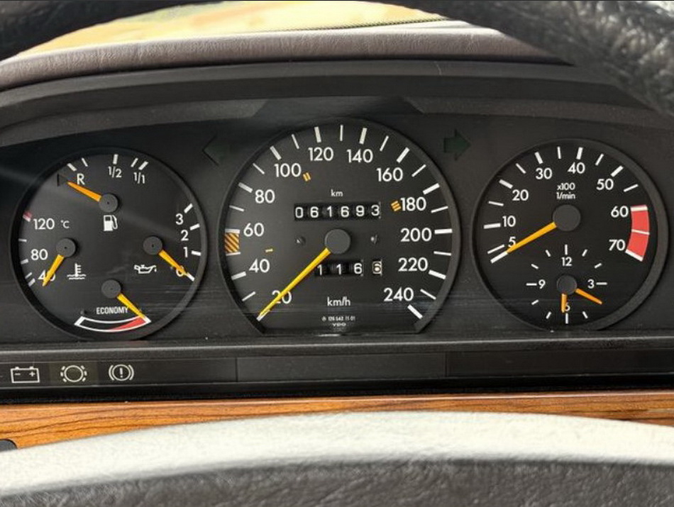 Mercedes-Benz 500 SE