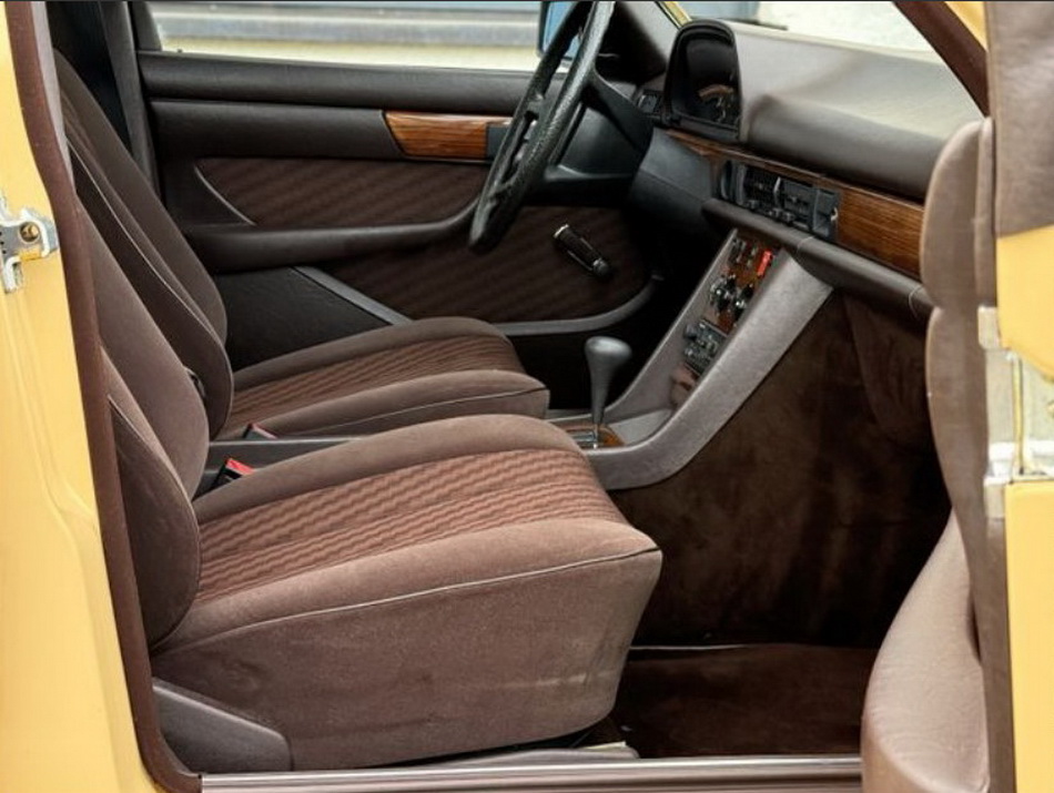 Mercedes-Benz 500 SE