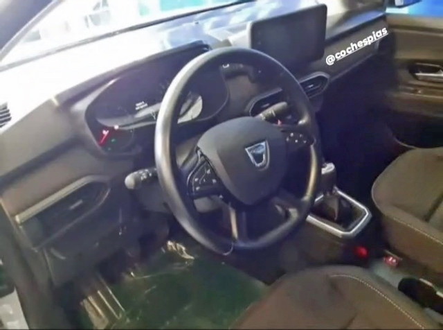 Dacia Sandero interior scooped