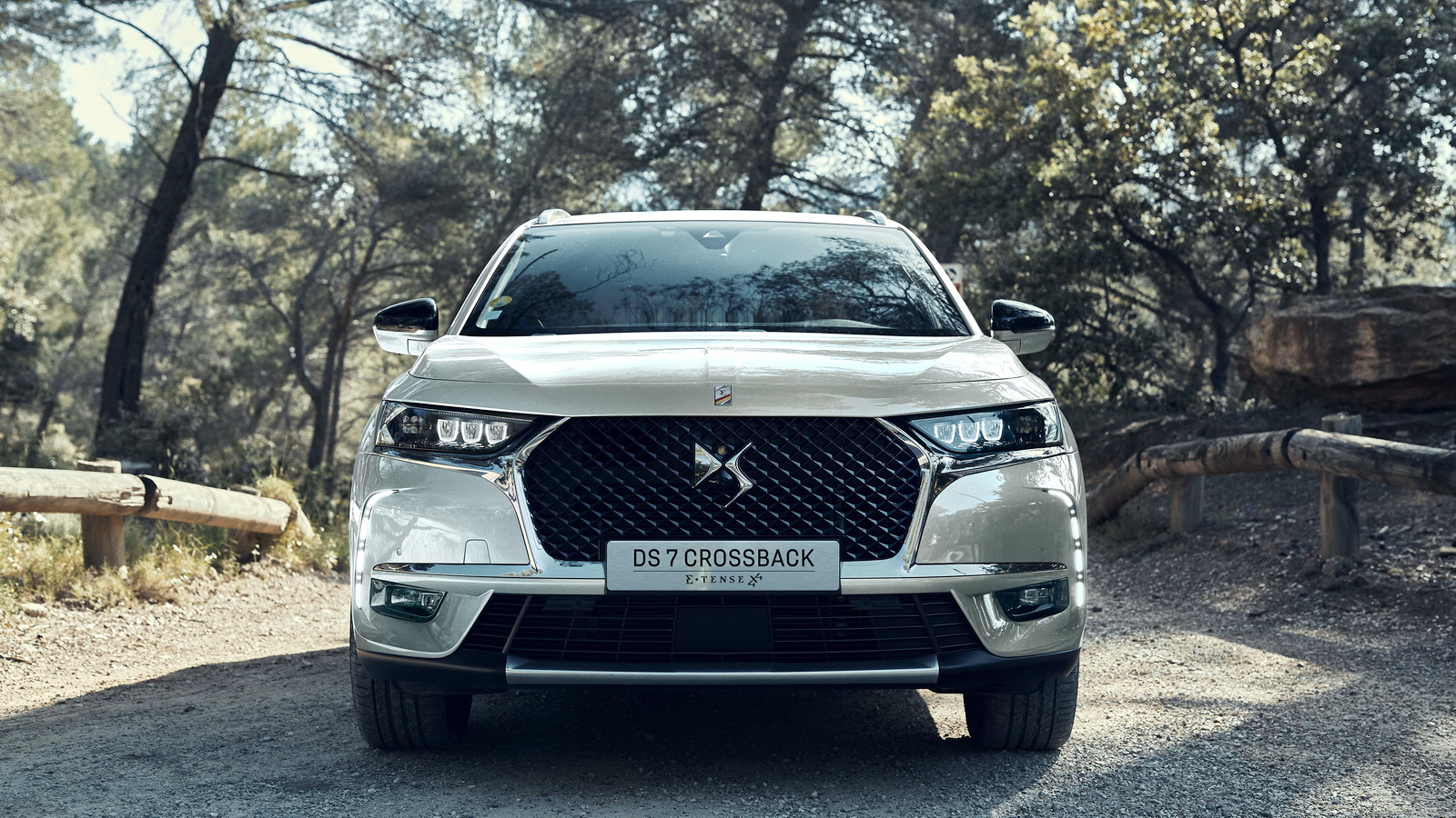 DS 7 Crossback E-Tense 4x4