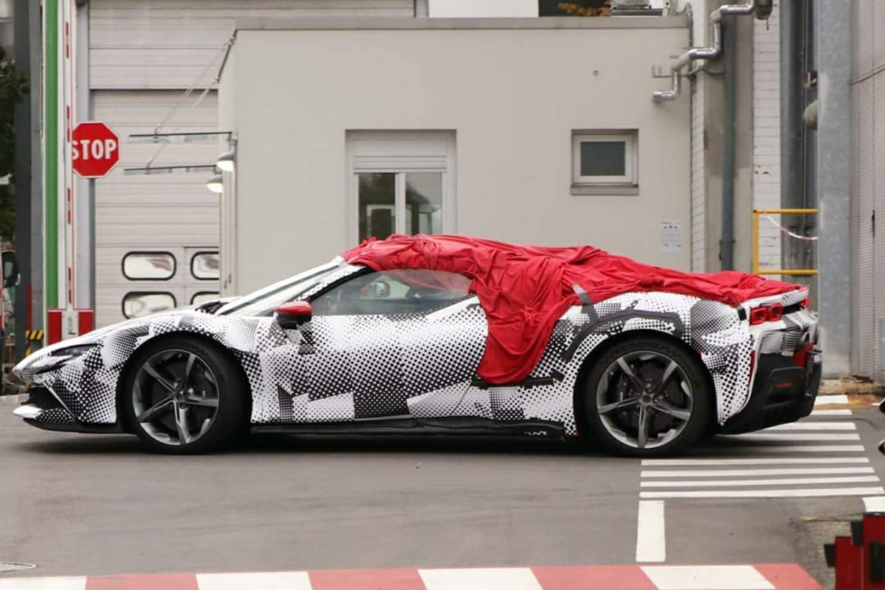 Ferrari SF90 Spider