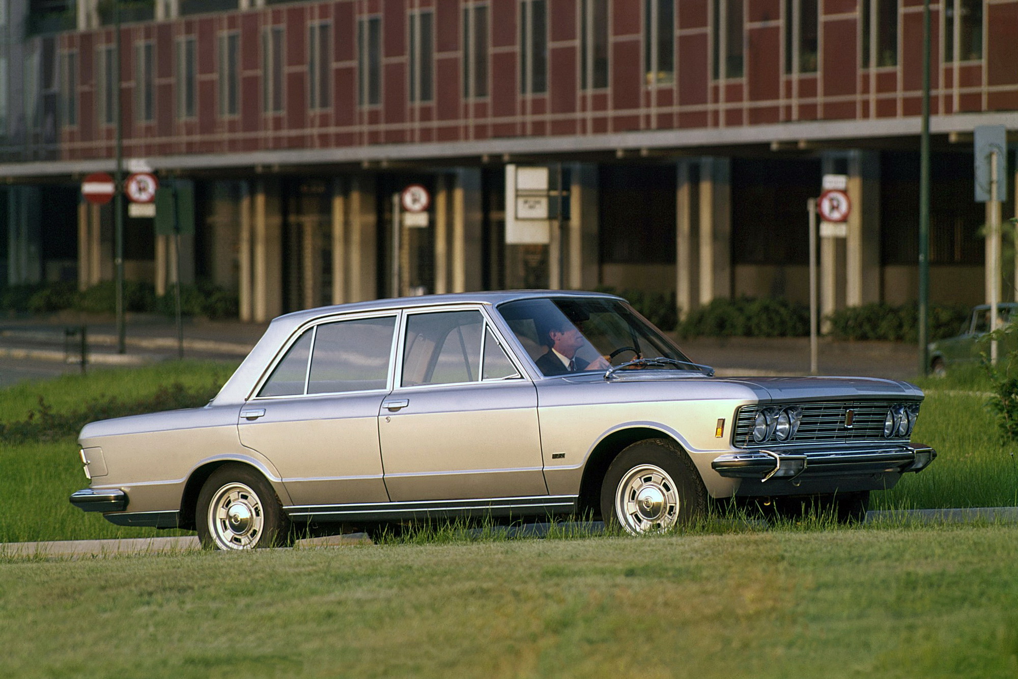 FIAT 130 1969-1977, ιδανικός αυτόχειρας