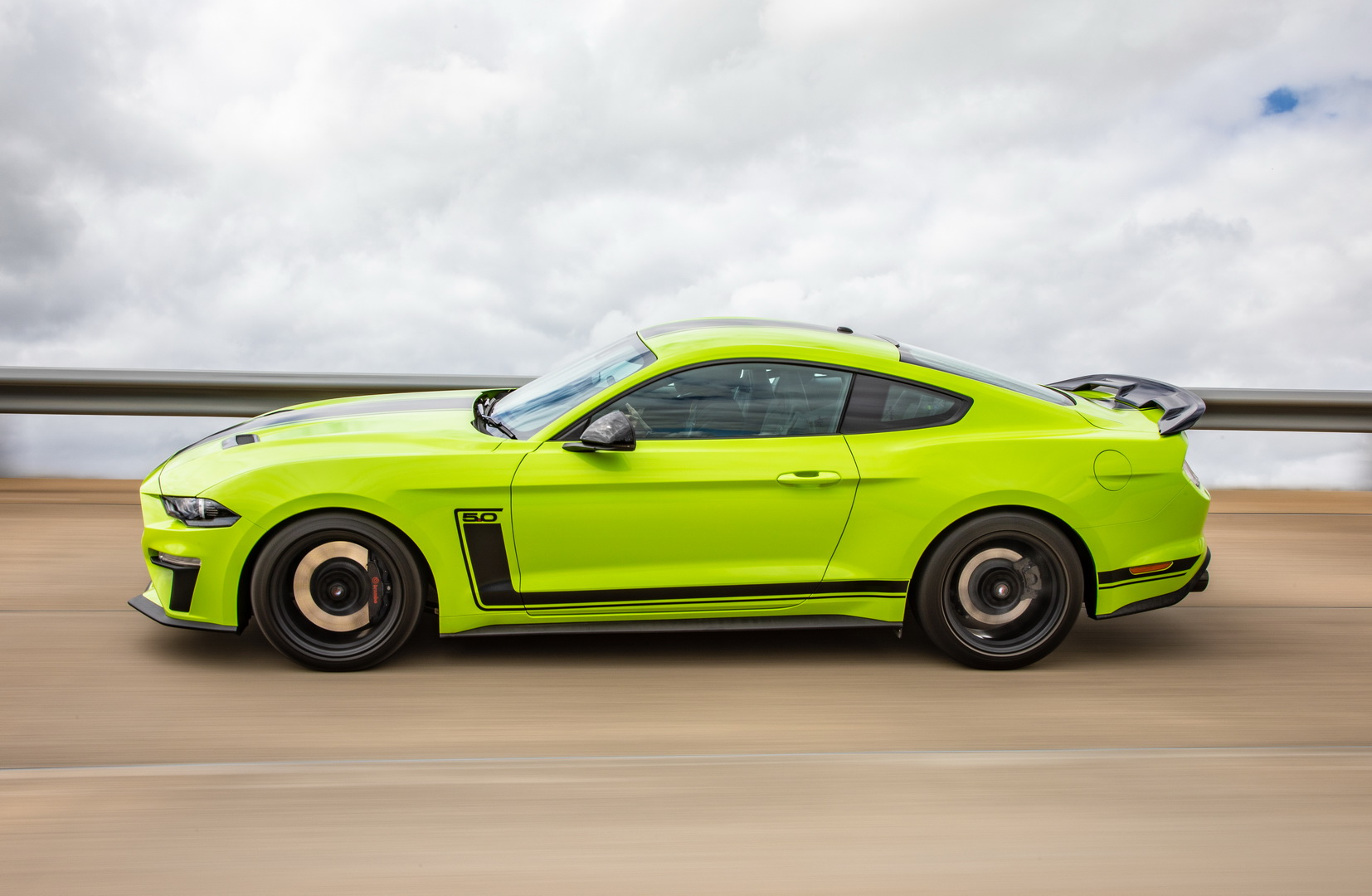 Ford Mustang R-Spec