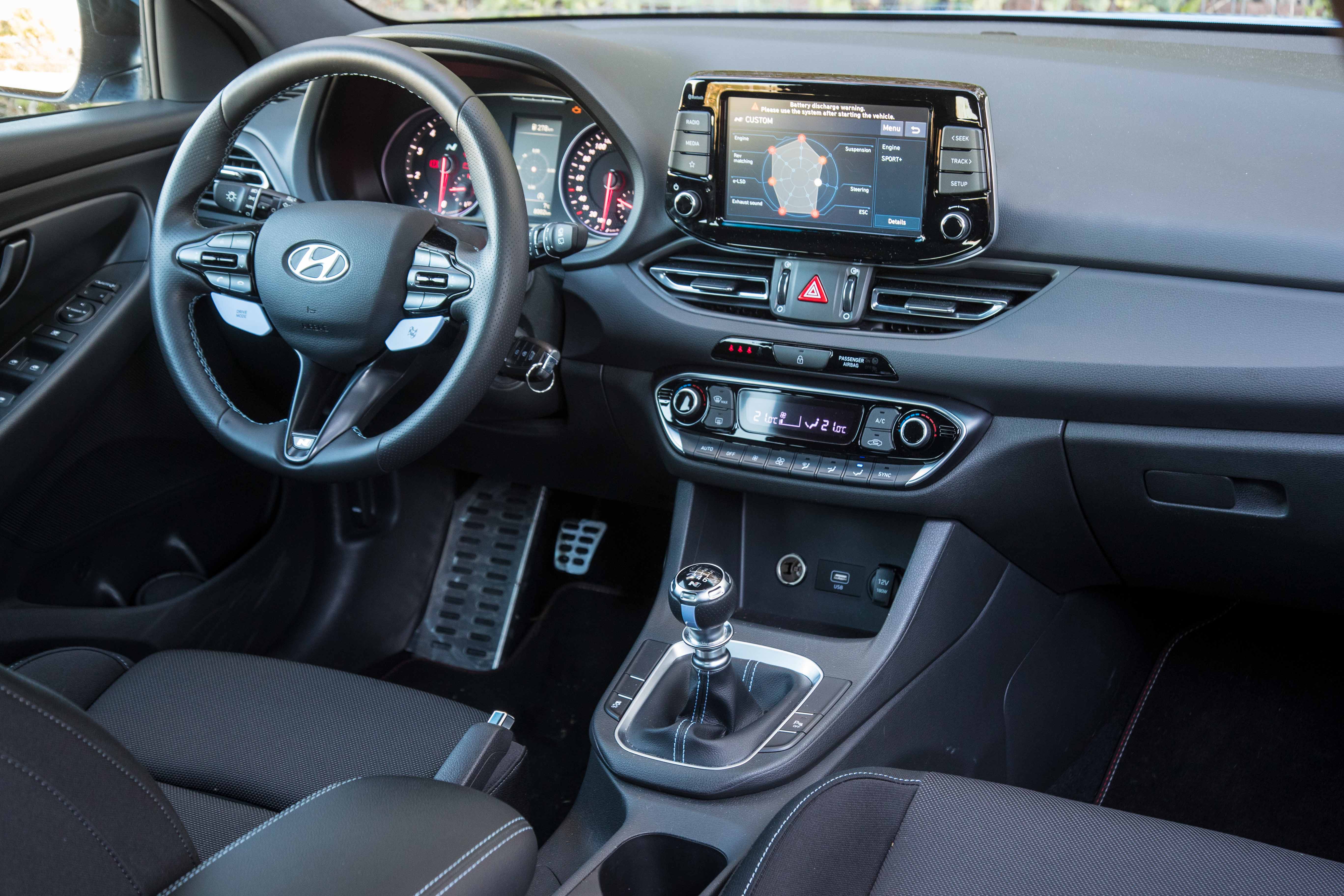 Test Drive: Hyundai i30 N & i30N DCT interior, Photo credits DRIVE Media Group/Thanassis Koutsogiannis