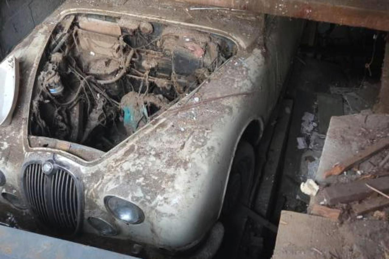 Jaguar S-type