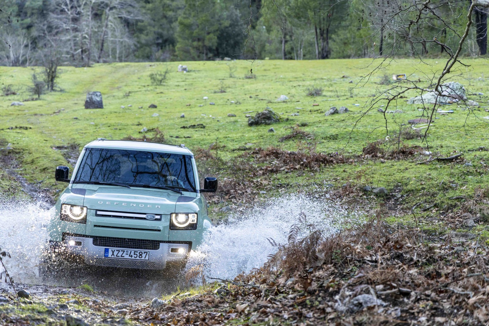 Land Rover Defender 110