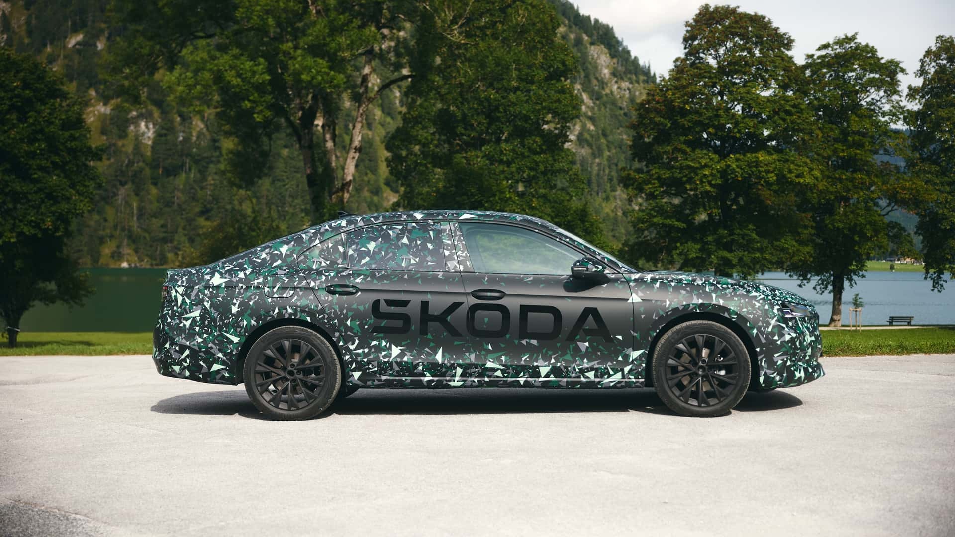  Škoda Superb Liftback 2024