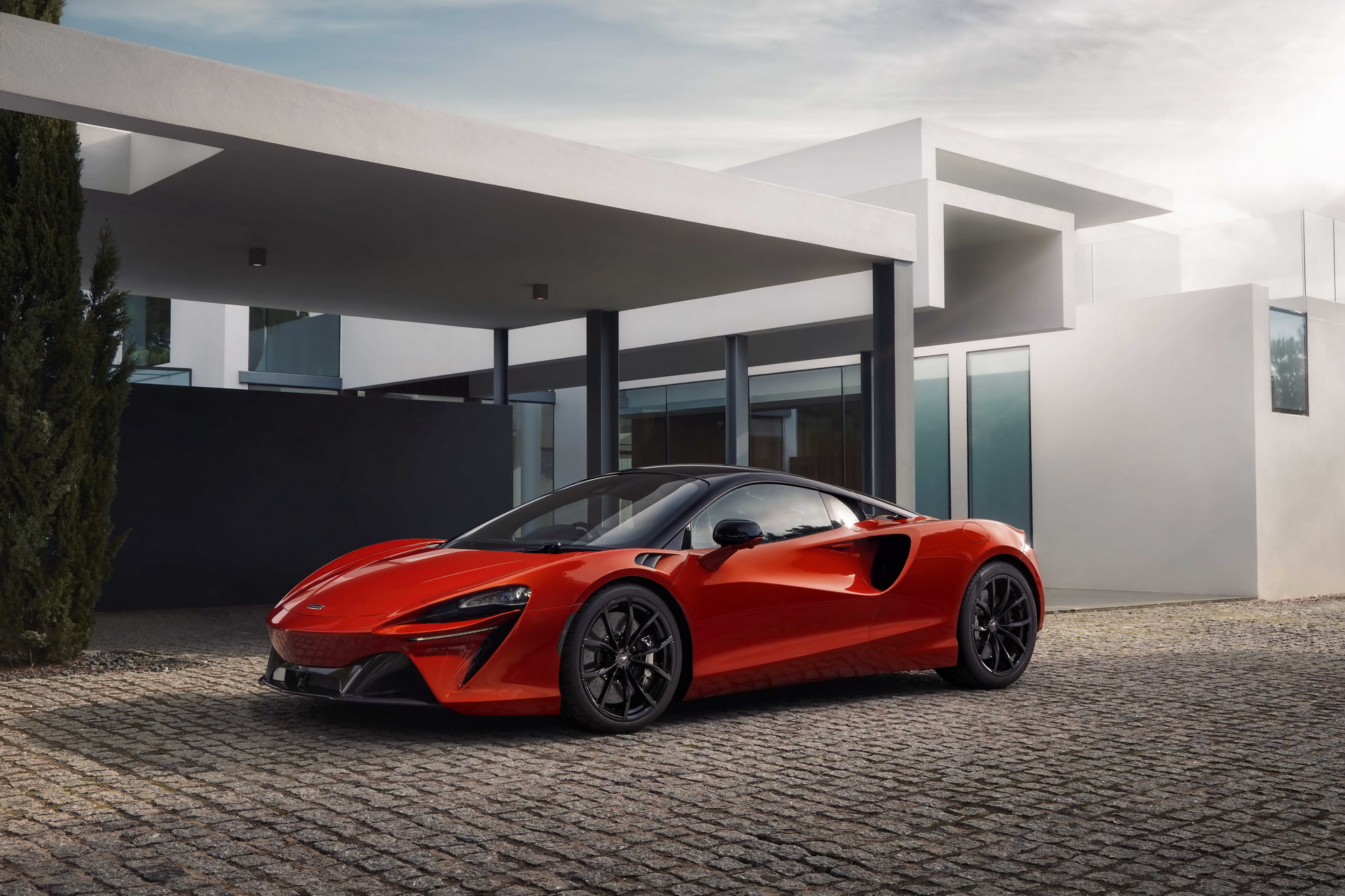 McLaren Artura PHEV