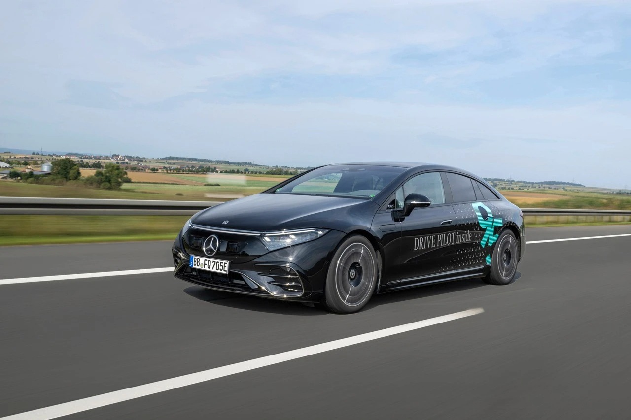 Mercedes-Benz ADAS