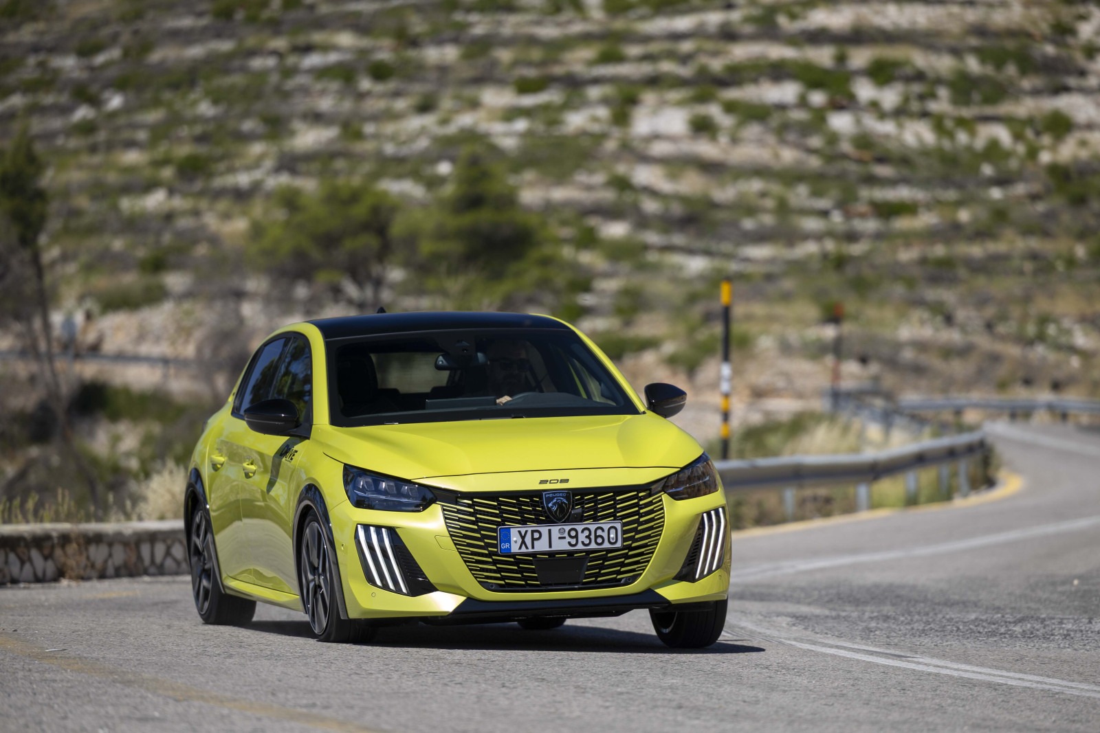 Peugeot 208 Hybrid - σουπερμίνι