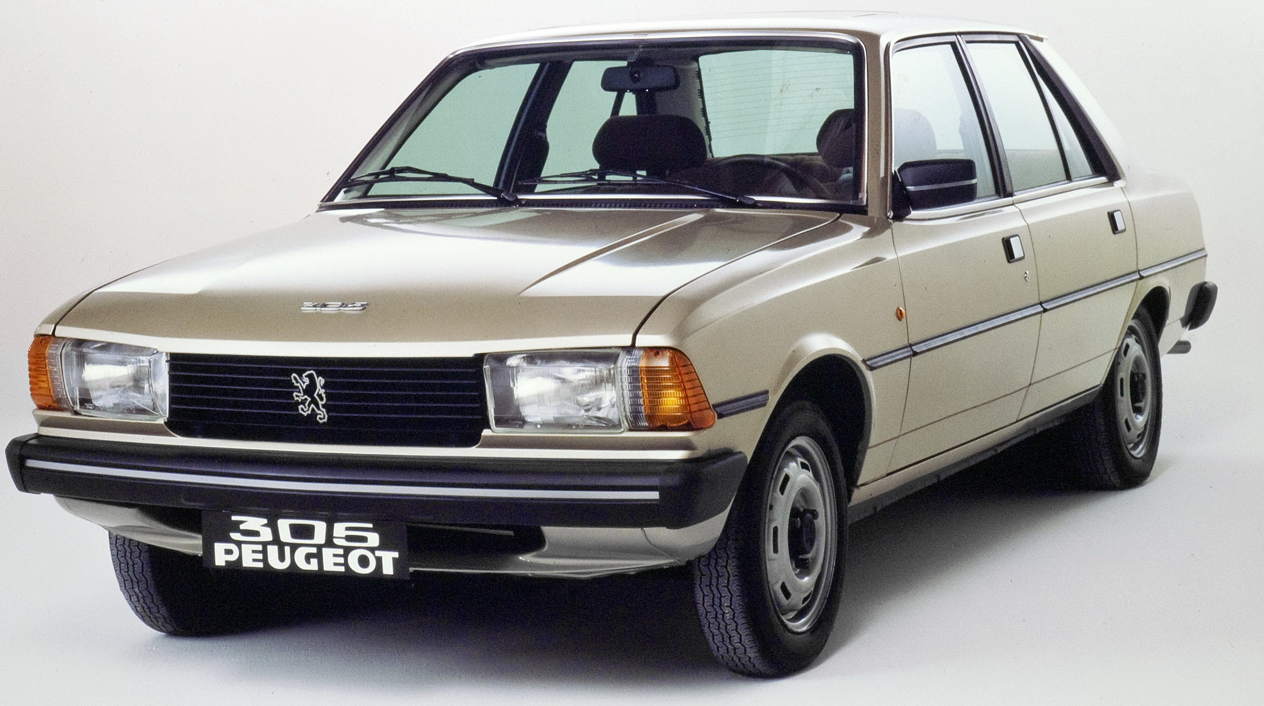 Peugeot 305