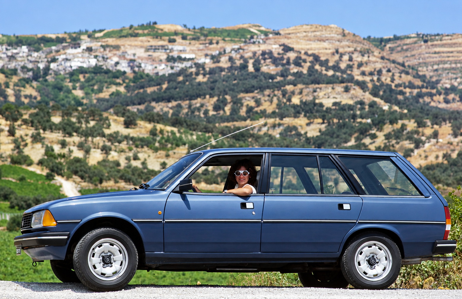 Peugeot 305