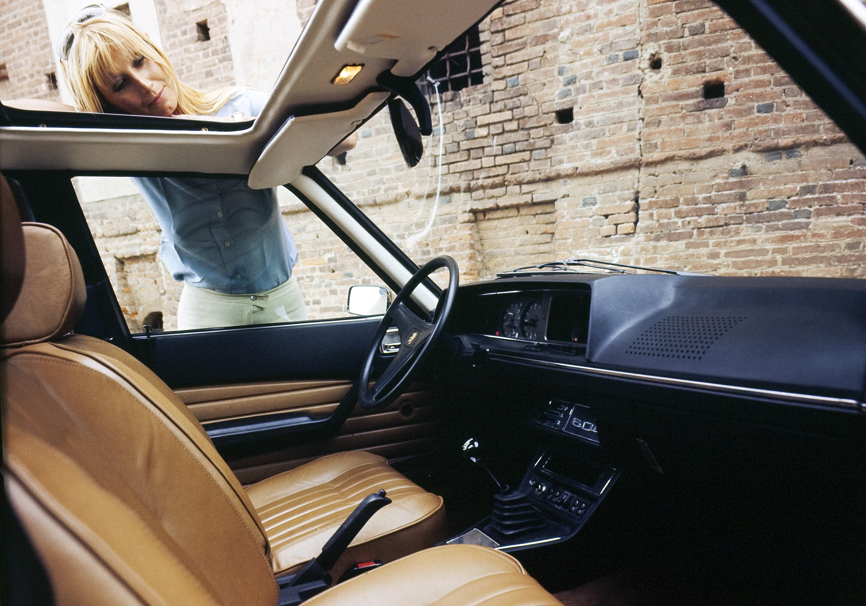 Peugeot 604