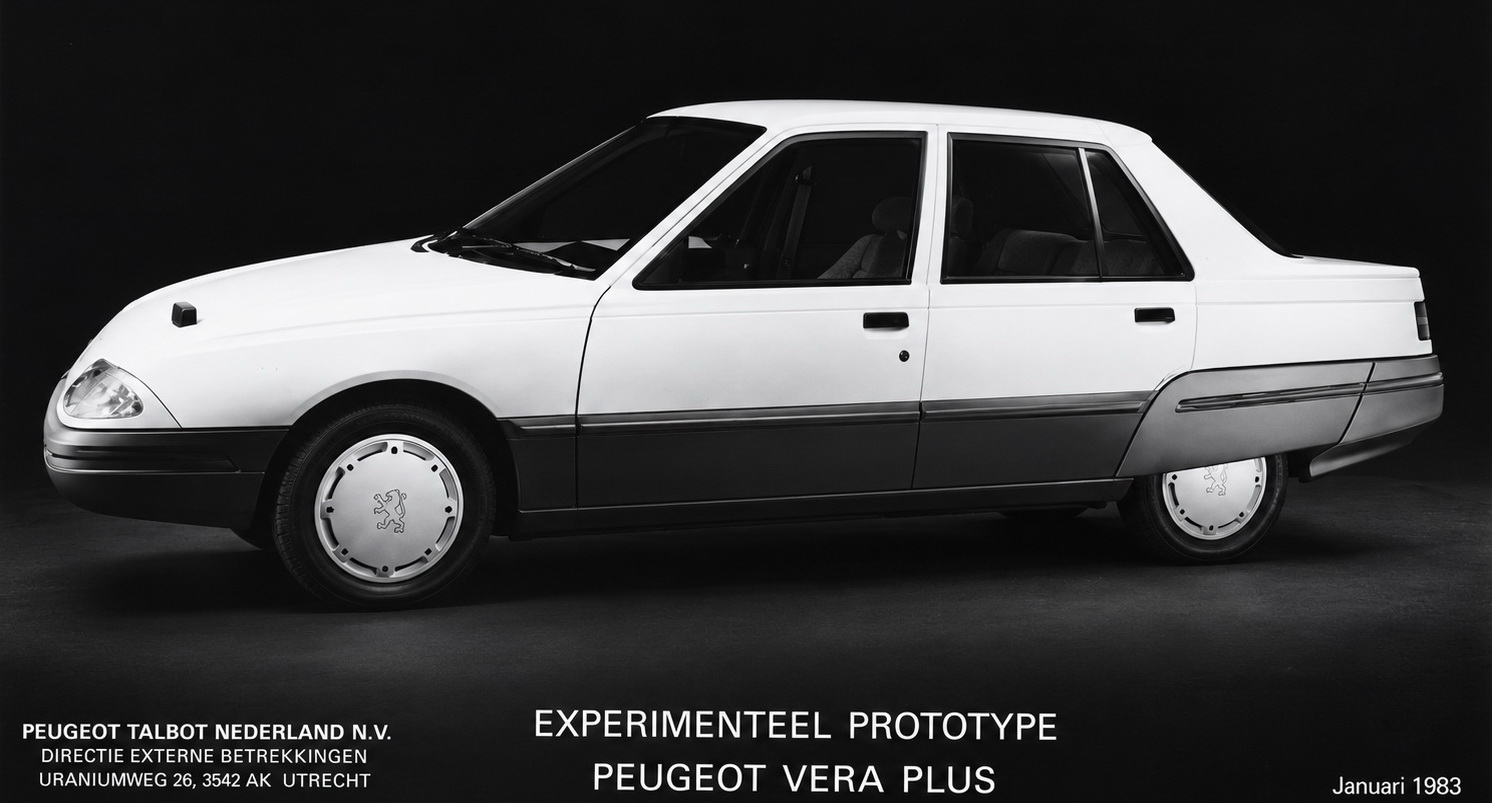 Peugeot 305