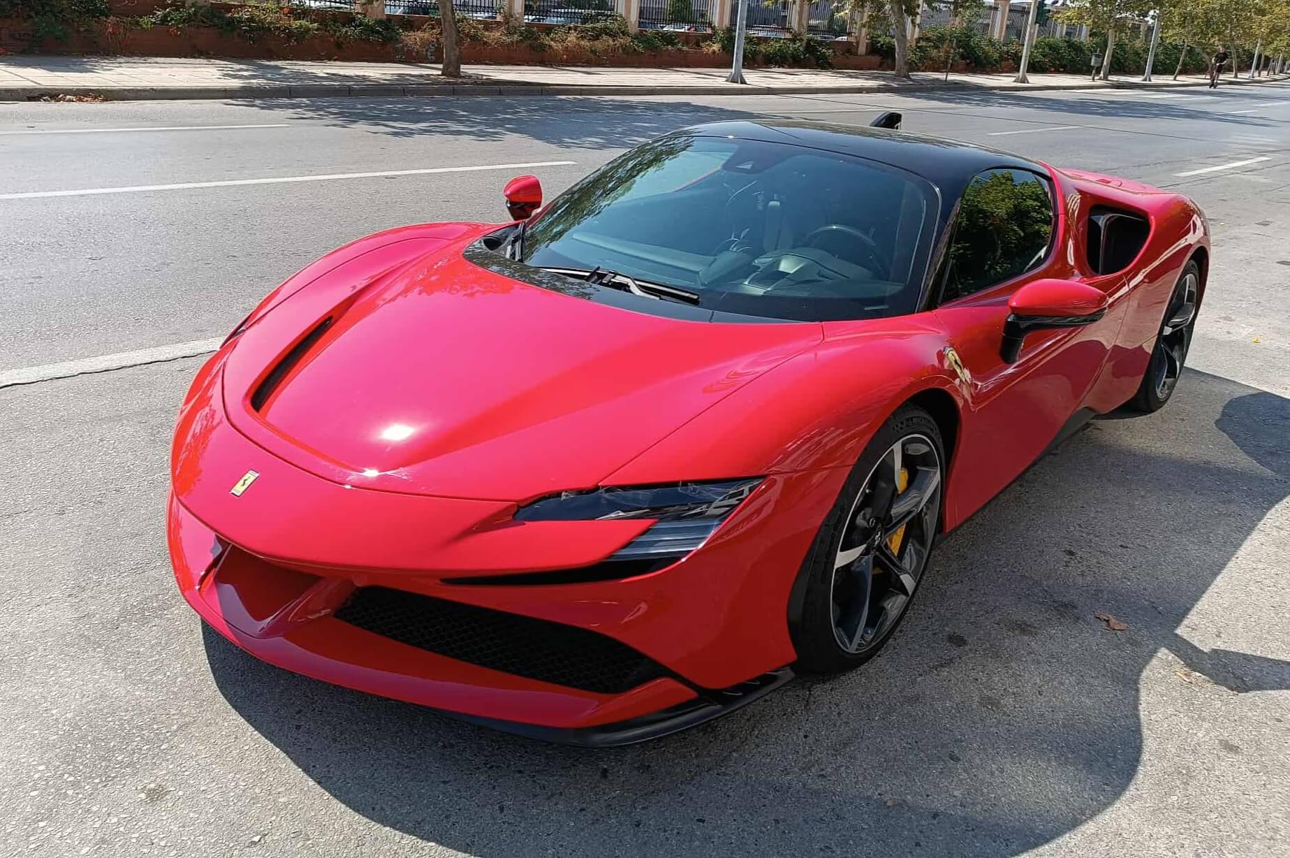Ferrari SF90