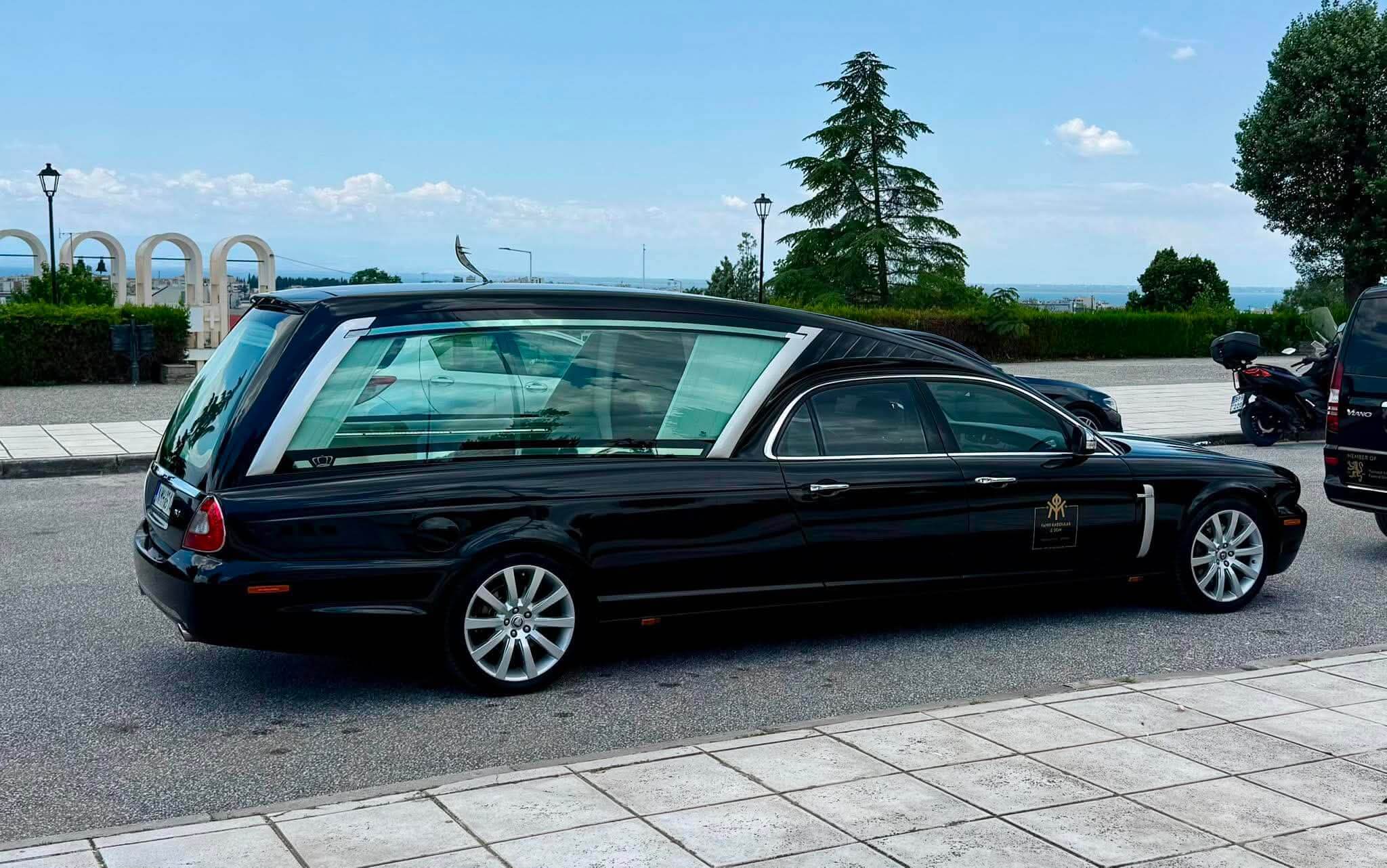 Jaguar XJ 