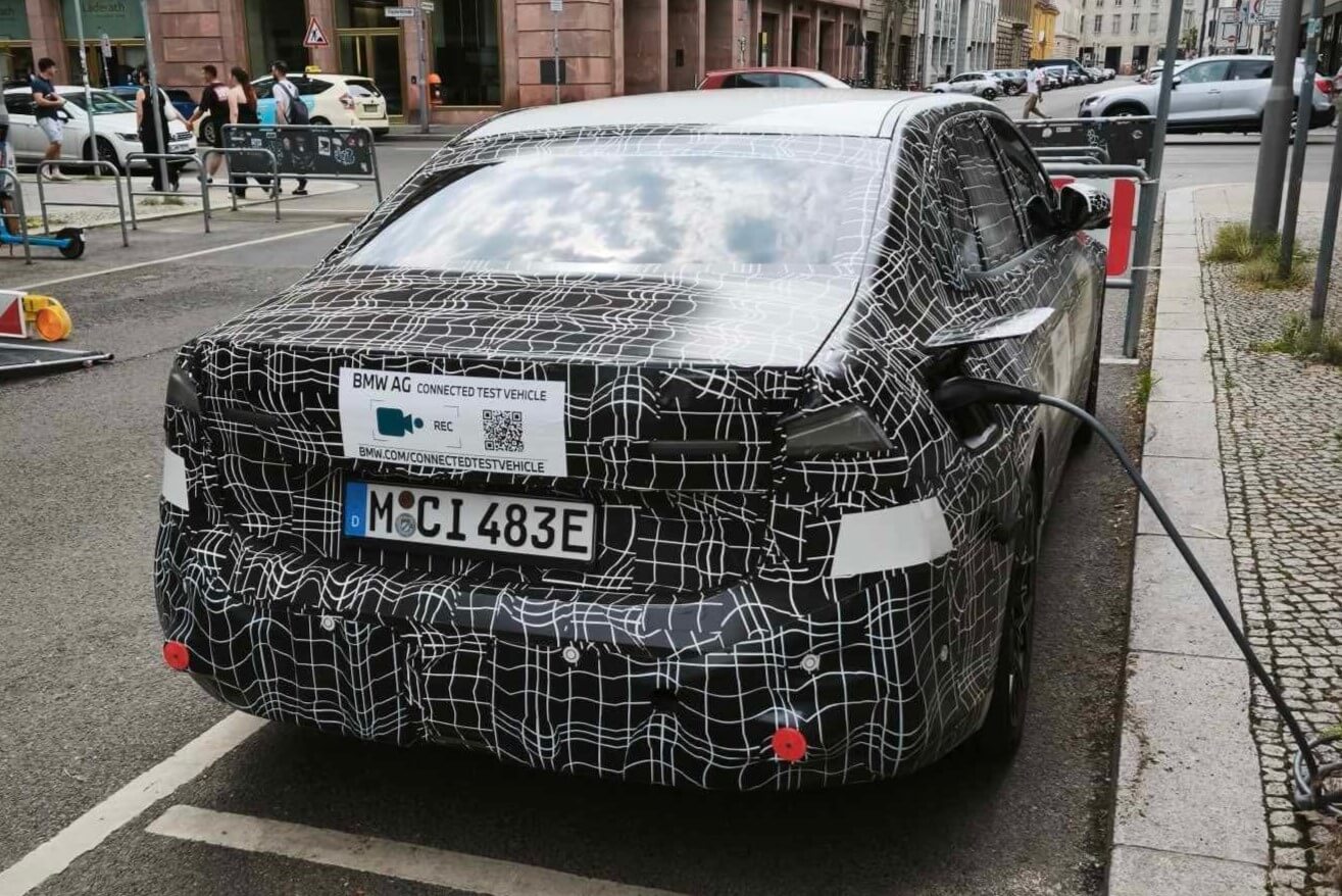 i3