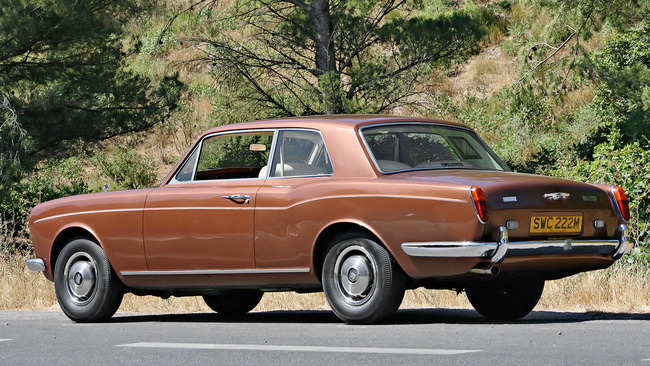 Rolls-Royce Corniche Saloon 1971-1977