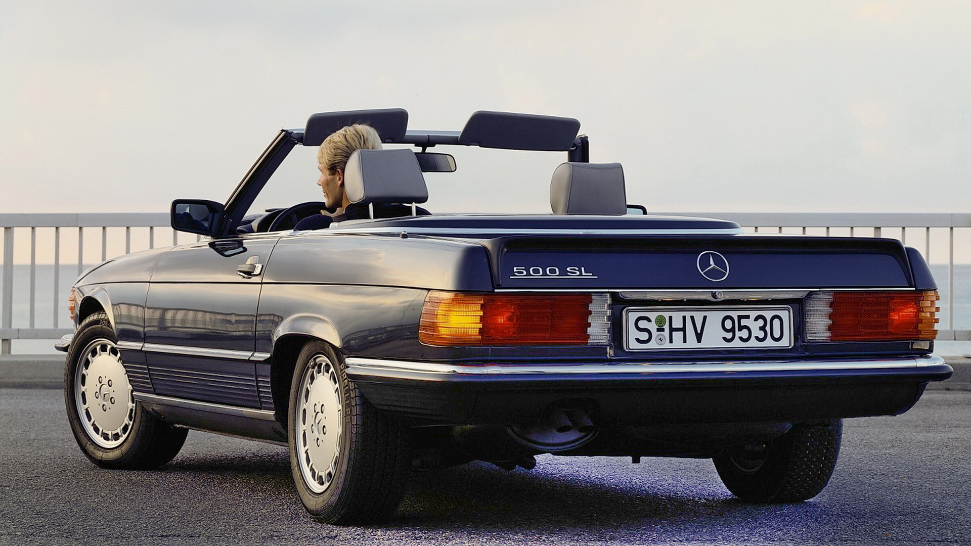 Mercedes-Benz 500 SL EU spec 1985-1989