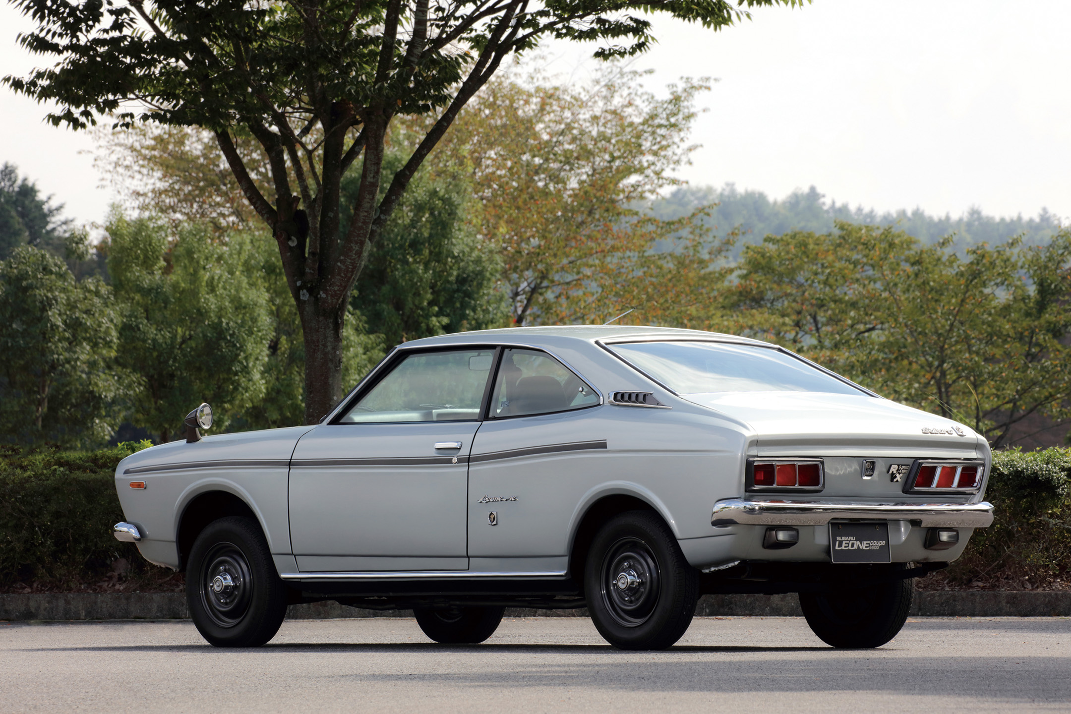 Subaru Leone