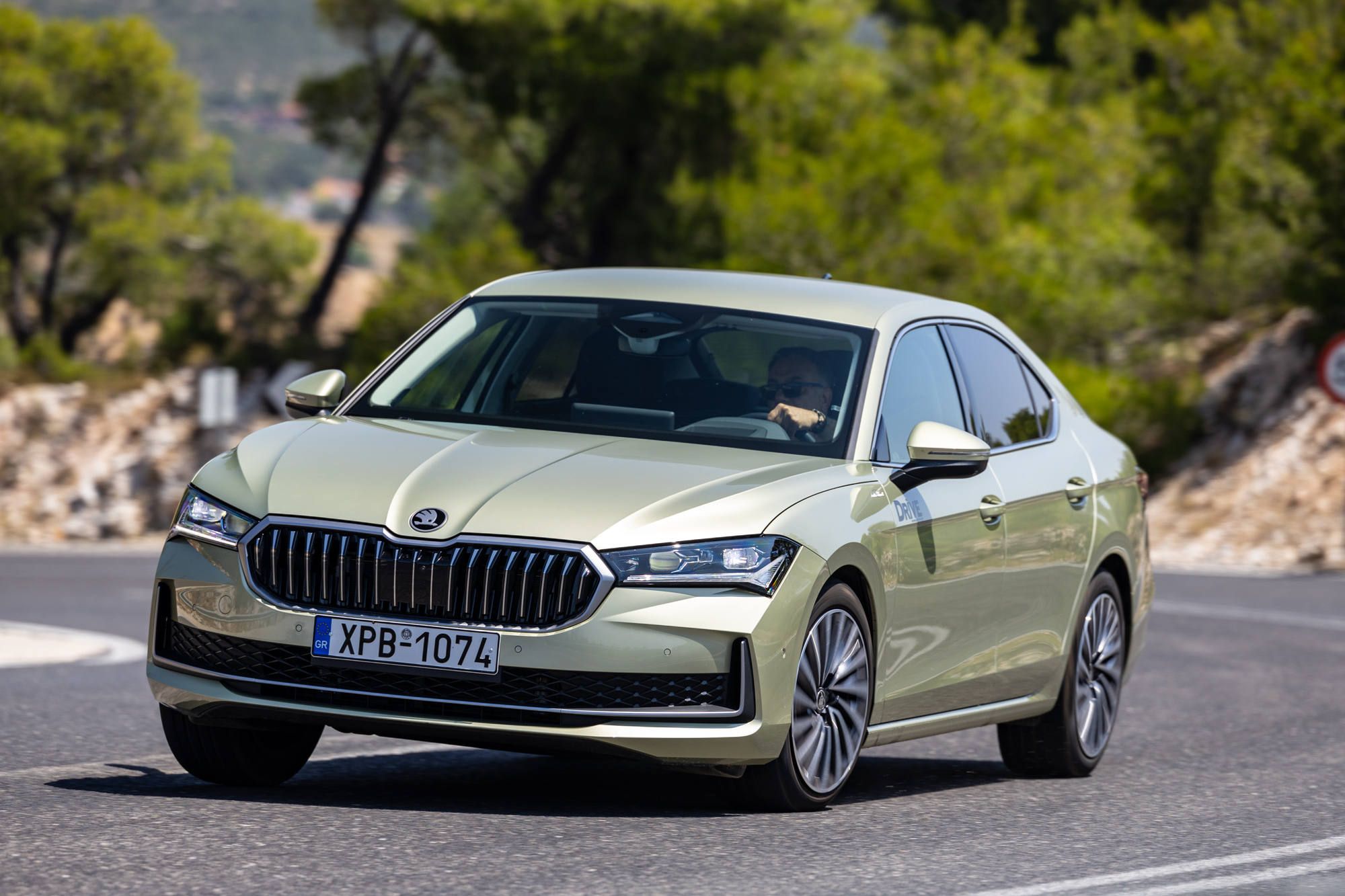 Test drive: Škoda Superb 2.0 TDI DSG, Photo © DRIVE Media Group/Thanassis Koutsogiannis