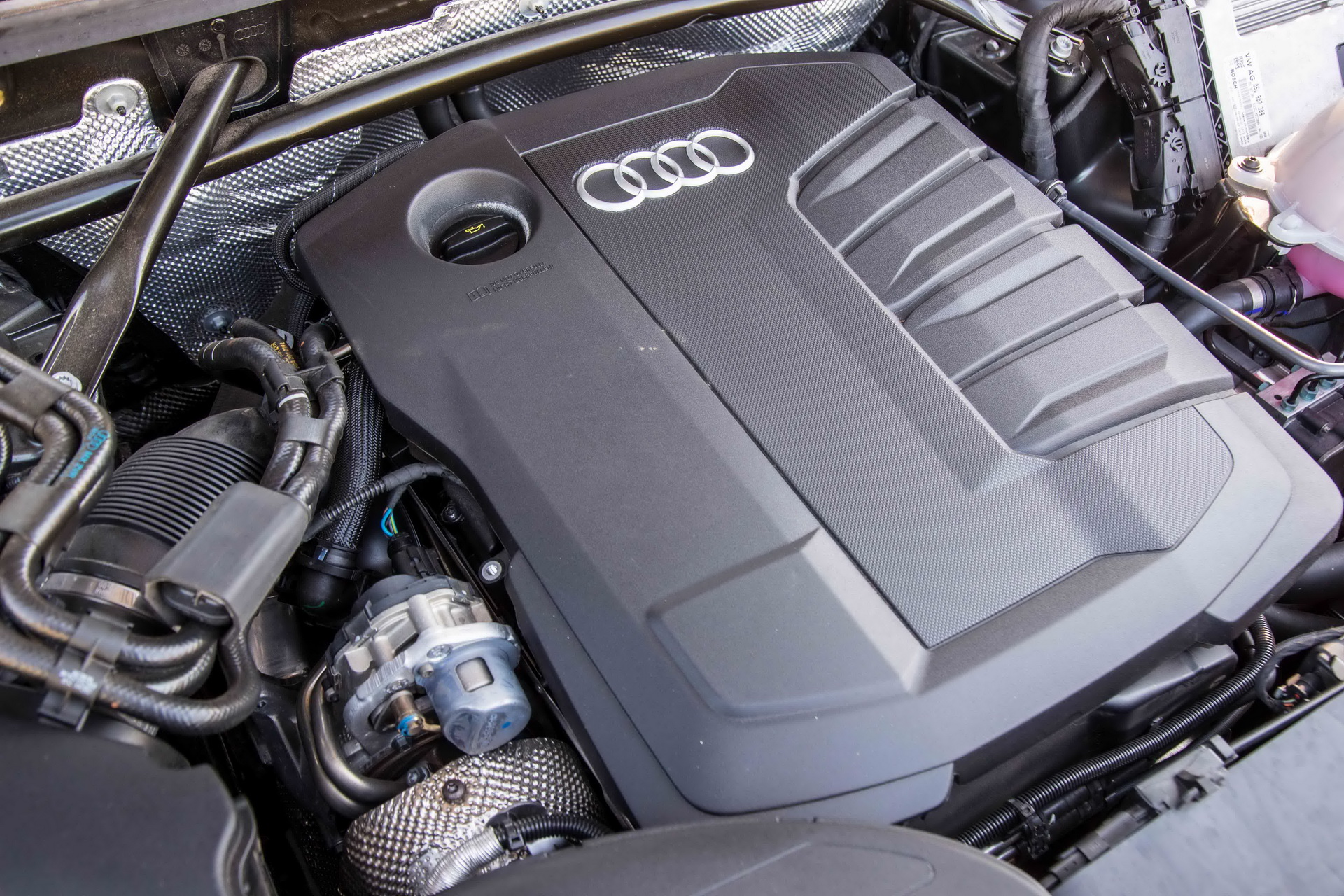 Test drive: Audi Q5 S line 40 TDI Hybrid quattro-ultra S tronic/photo credits DRIVE Magazine/Thanassis Koutsogiannis