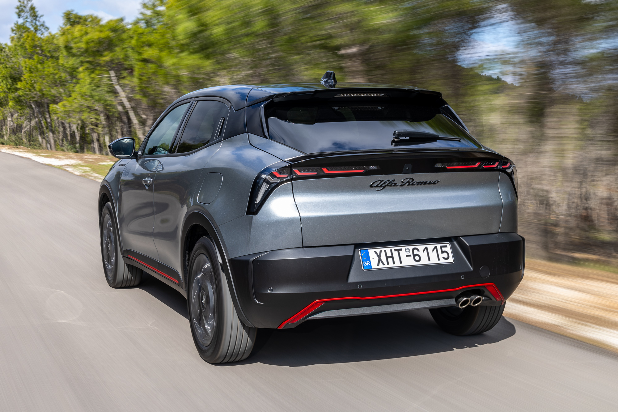 Test drive: Alfa Romeo Junior Ibrida, Photo © DRIVE Media Group/Thanassis Koutsogiannis