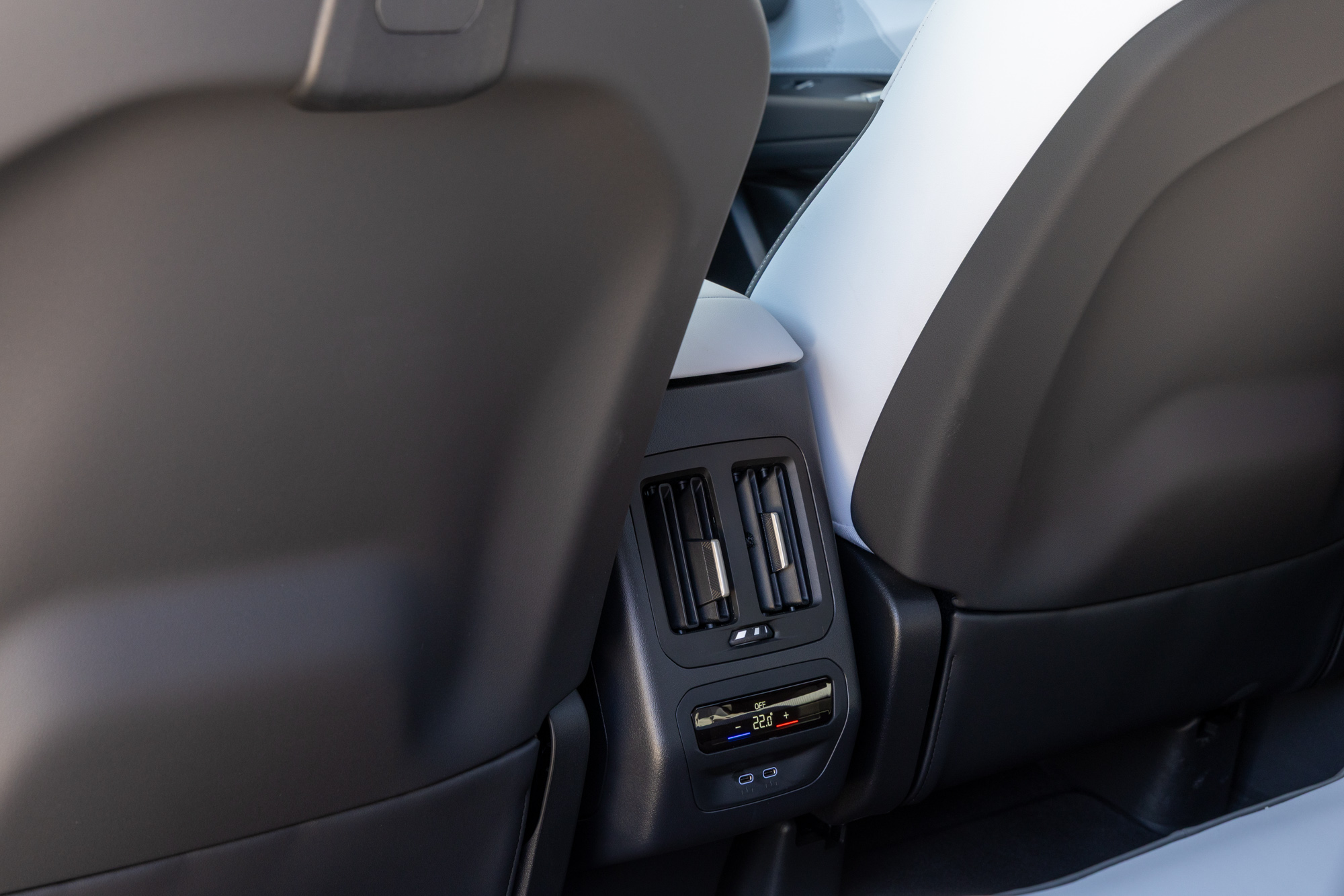 Test Drive: BMW iX3 50 xDrive, Photo © DRIVE Media Group/Thanassis Koutsogiannis