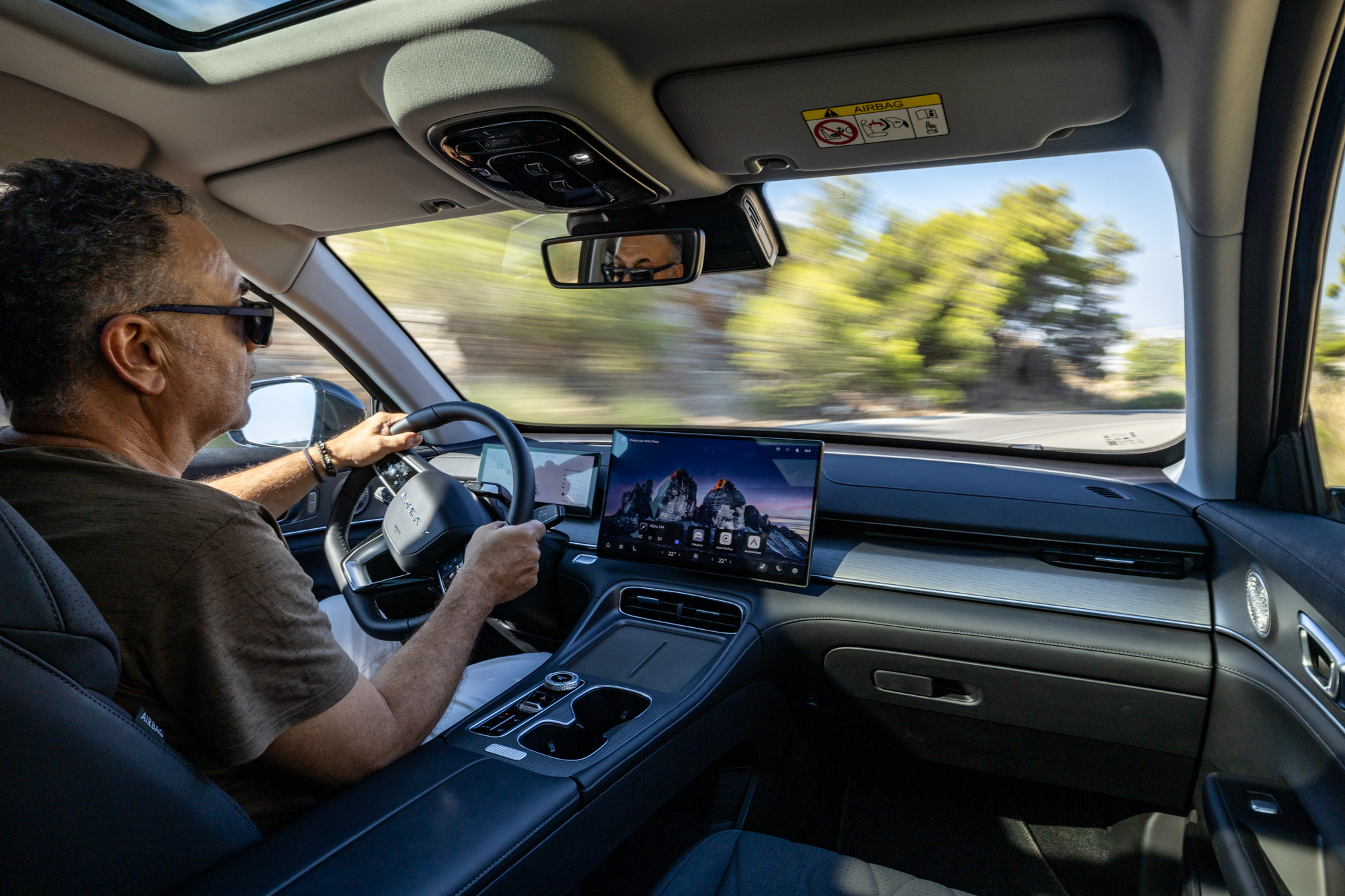 Test drive: Chery Tiggo 8 1.6T GDI, Photo © DRIVE Media Group/Thanassis Koutsogiannis