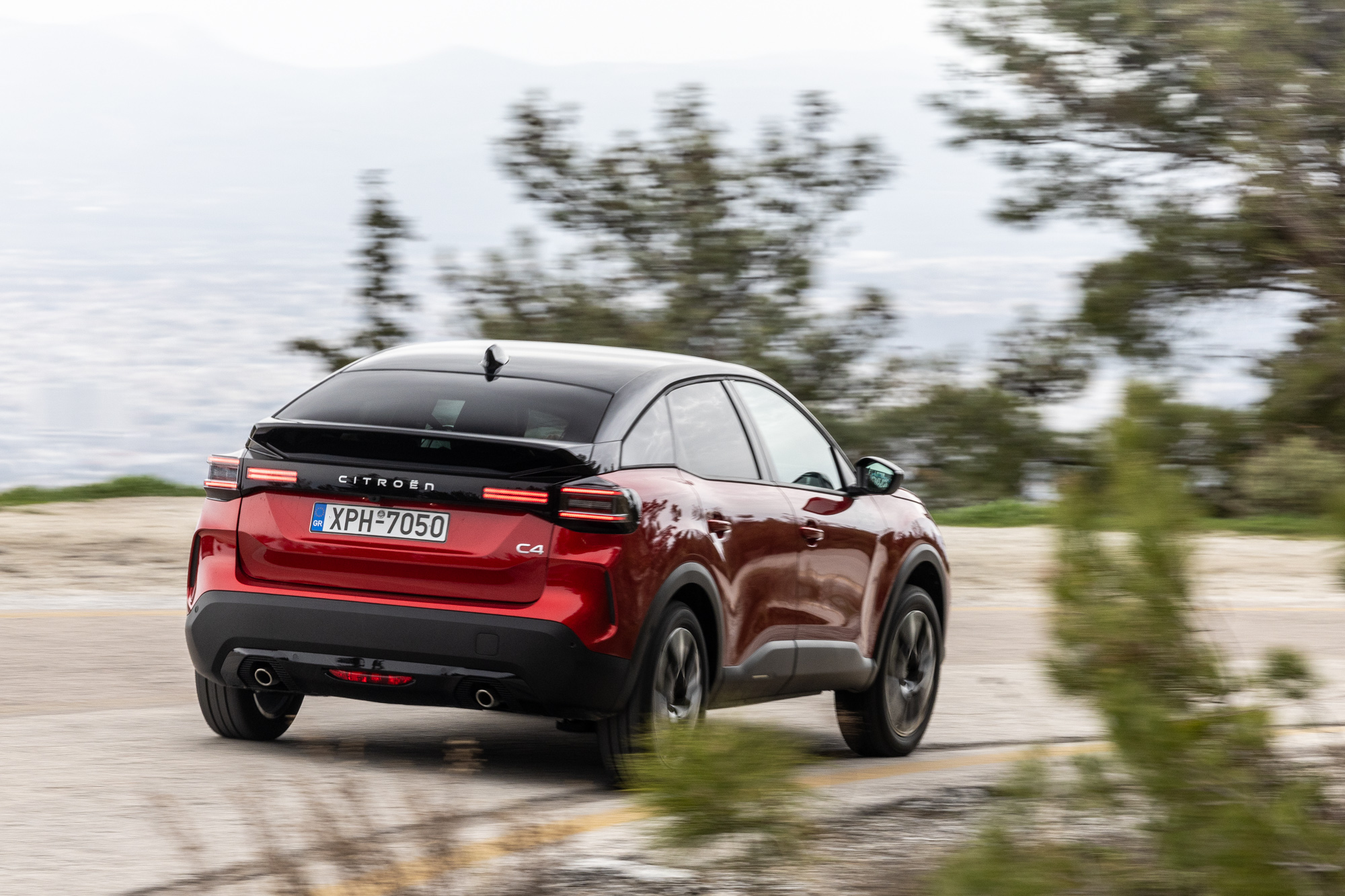 Test drive: Citroën C4 Hybrid 136, Photo © DRIVE Media Group/Thanassis Koutsogiannis