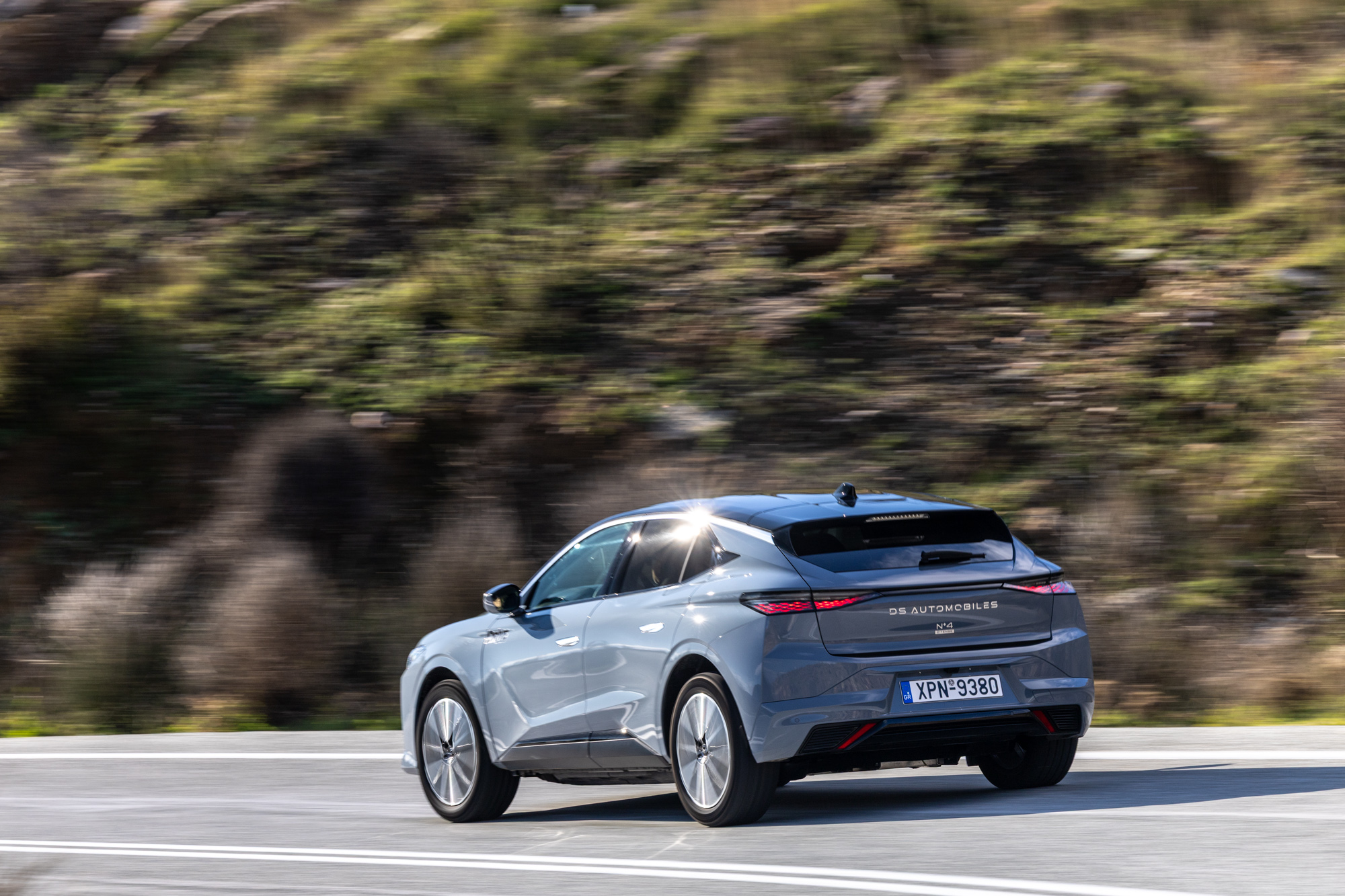 Test drive: DS N°4 E-Tense, Photo @ DRIVE Media Group/Thanassis Koutsogiannis