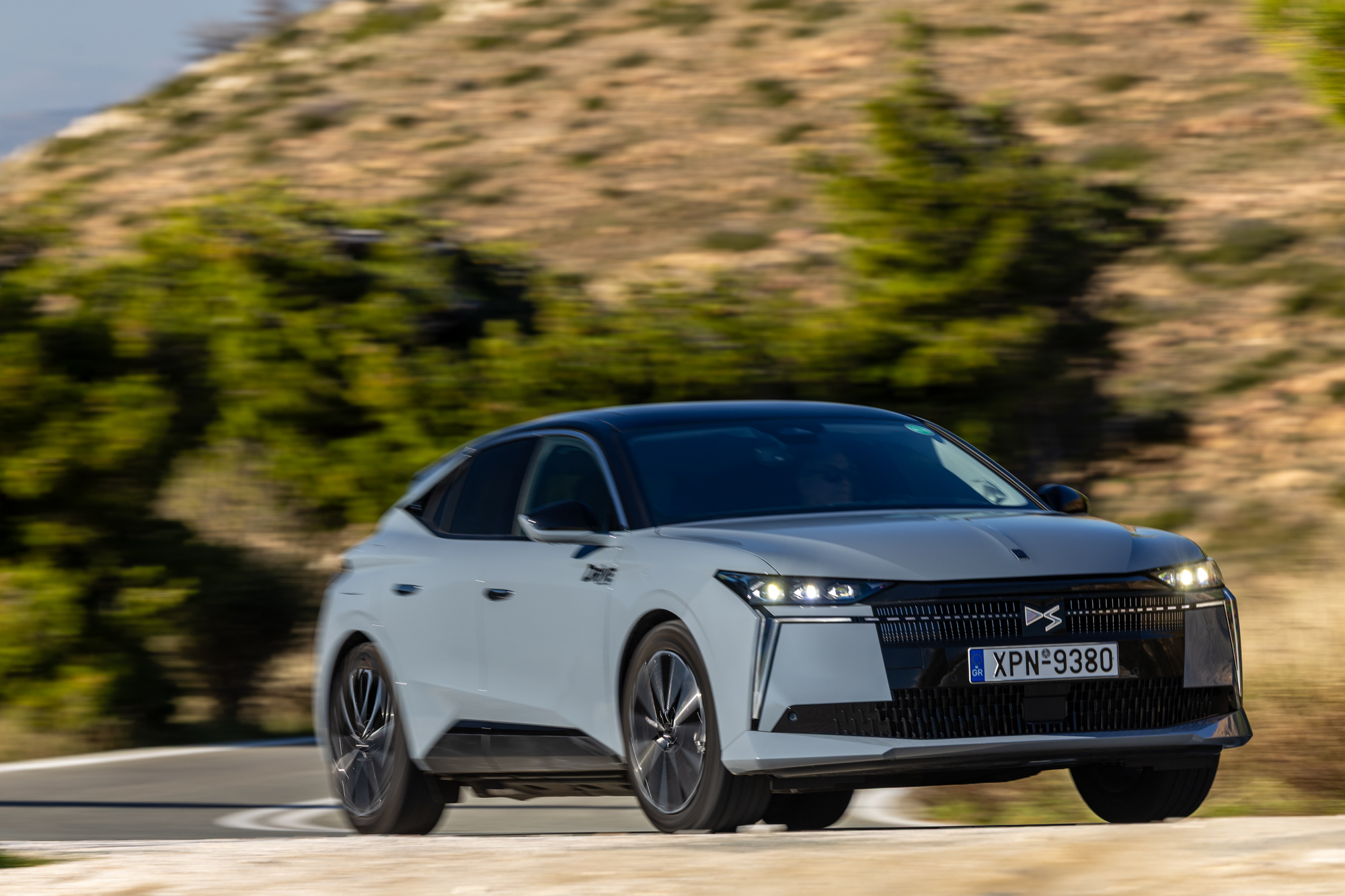 Test drive: DS N°4 E-Tense, Photo @ DRIVE Media Group/Thanassis Koutsogiannis