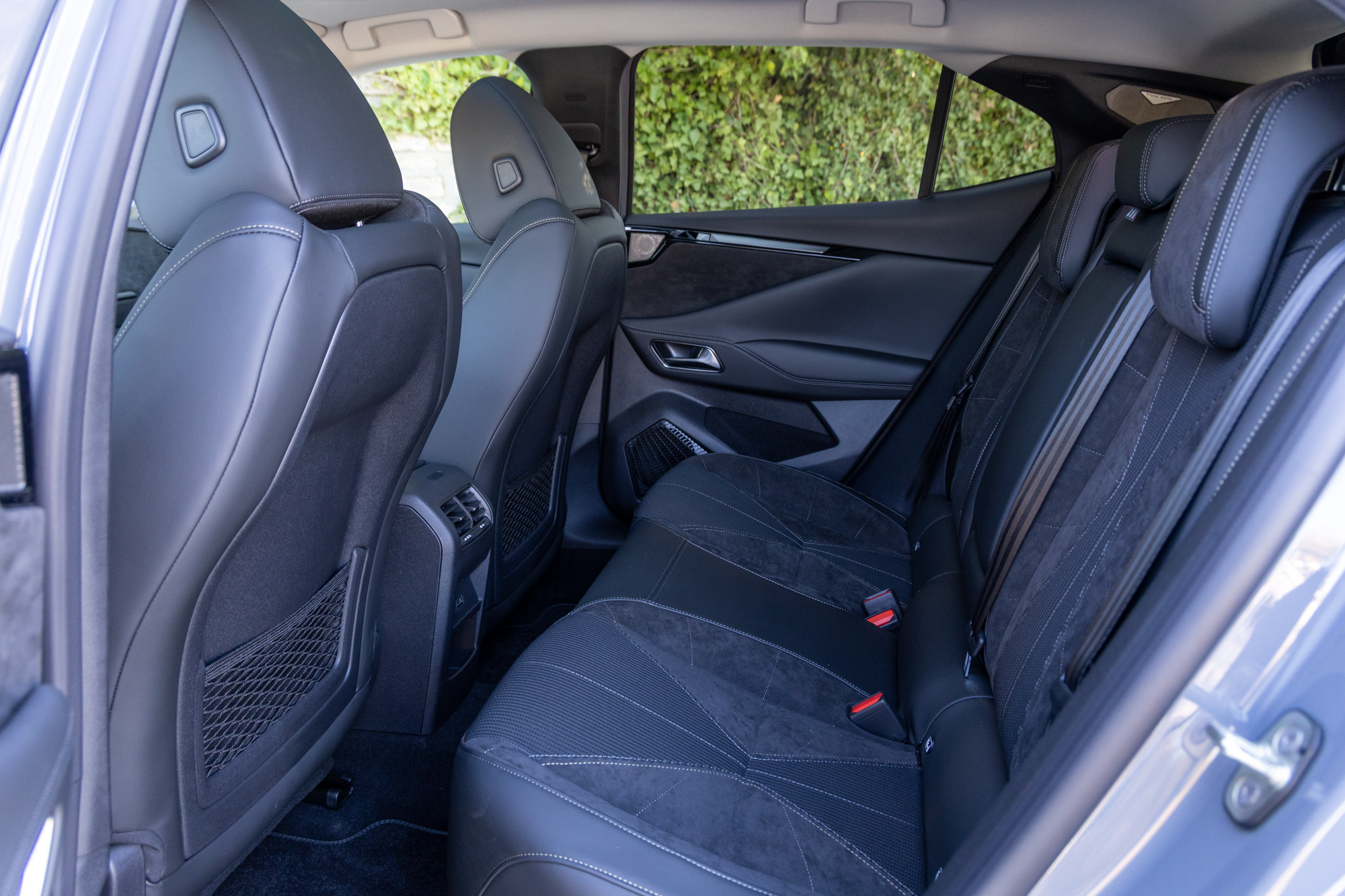 Test drive: DS N°4 E-Tense, Photo @ DRIVE Media Group/Thanassis Koutsogiannis