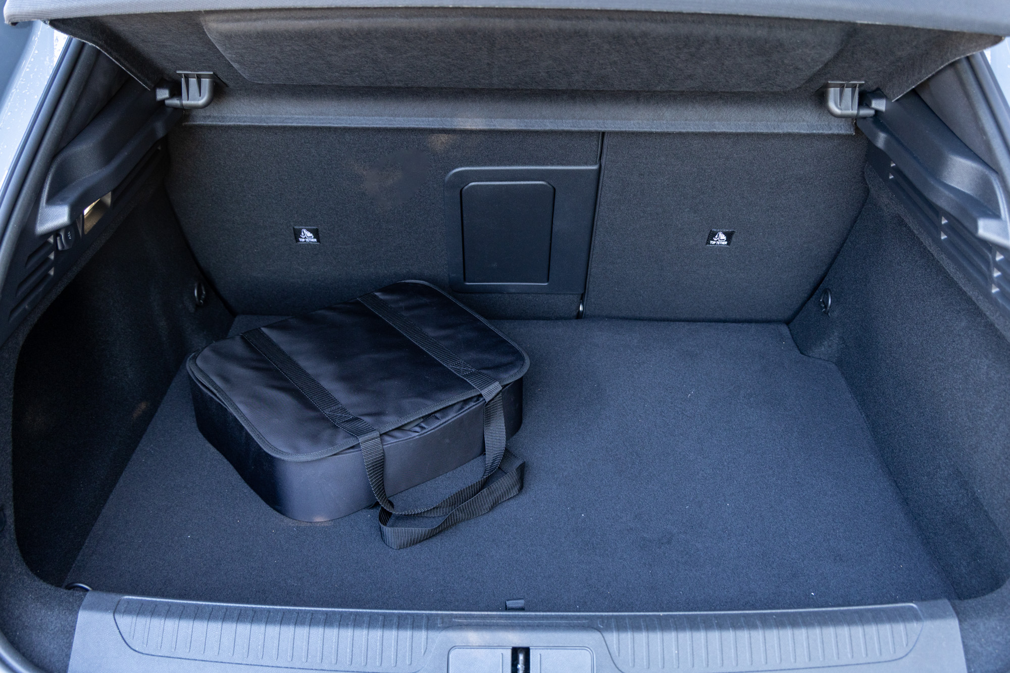 Test drive: DS N°4 E-Tense, Photo @ DRIVE Media Group/Thanassis Koutsogiannis