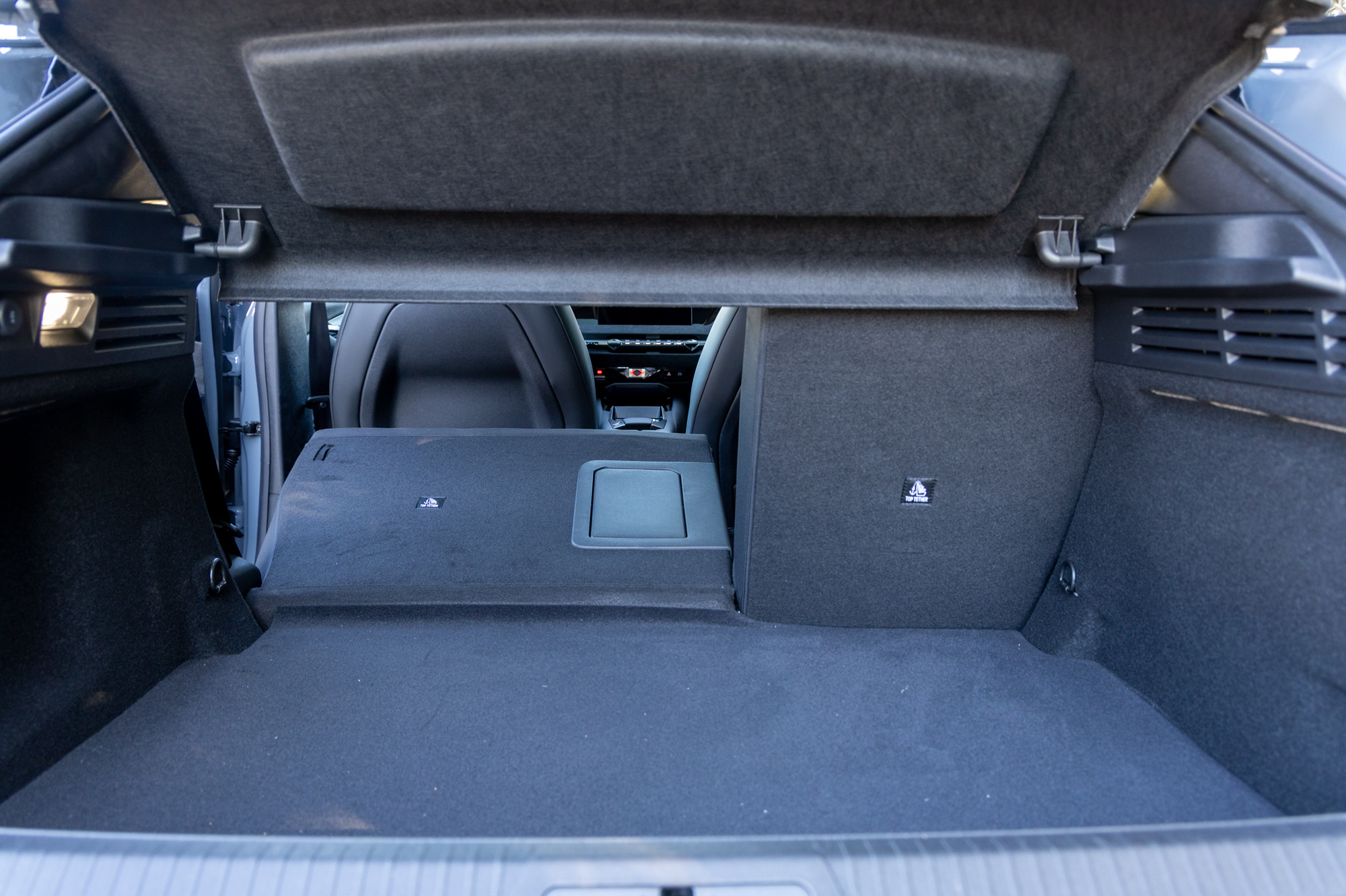 Test drive: DS N°4 E-Tense, Photo @ DRIVE Media Group/Thanassis Koutsogiannis