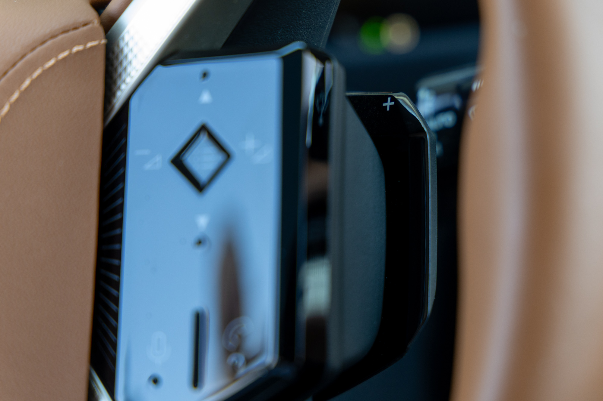 Test drive: DS N°8 Long Range AWD, Photo © DRIVE Media Group/Thanassis Koutsogiannis