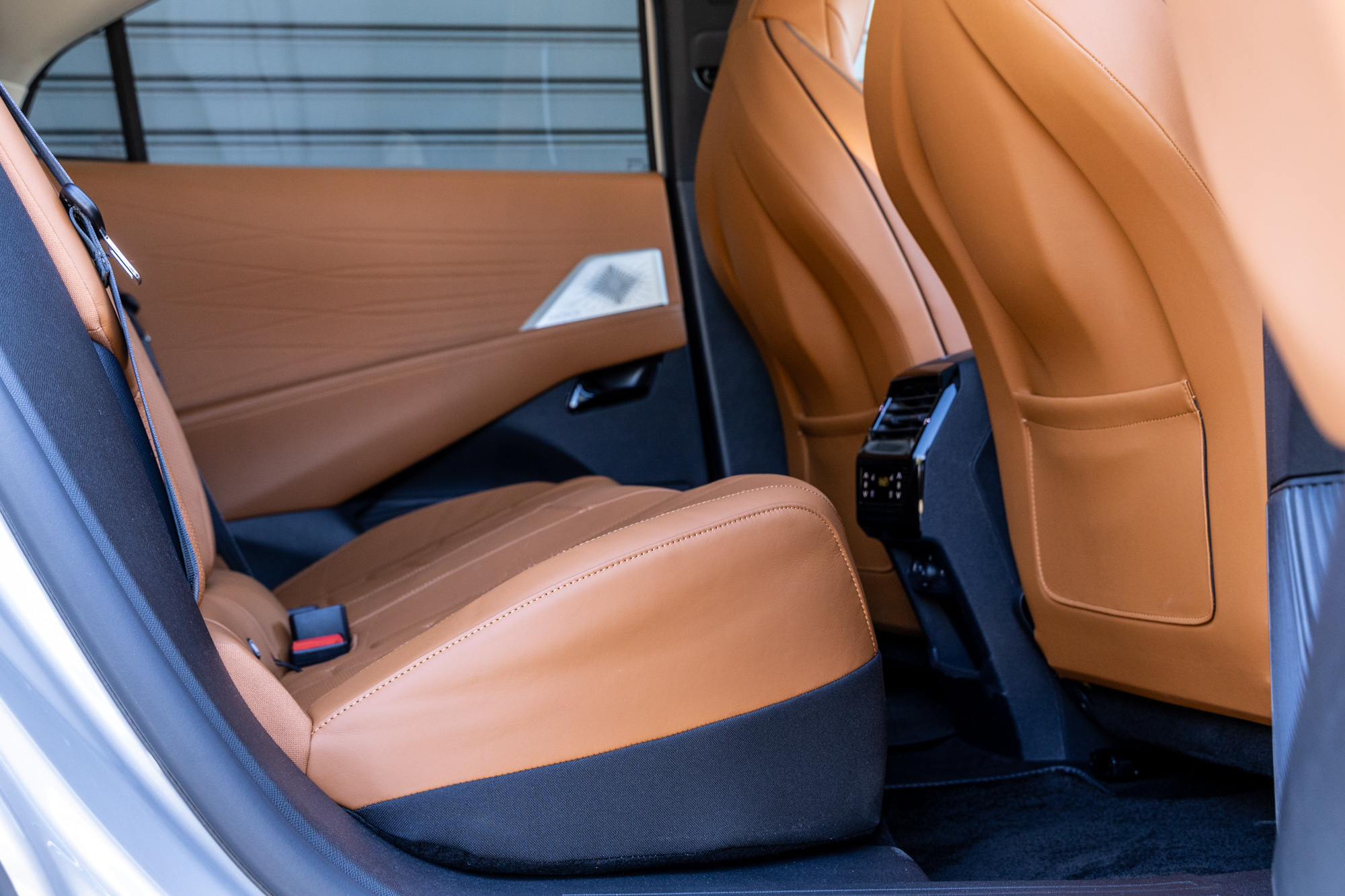 Test drive: DS N°8 Long Range AWD, Photo © DRIVE Media Group/Thanassis Koutsogiannis