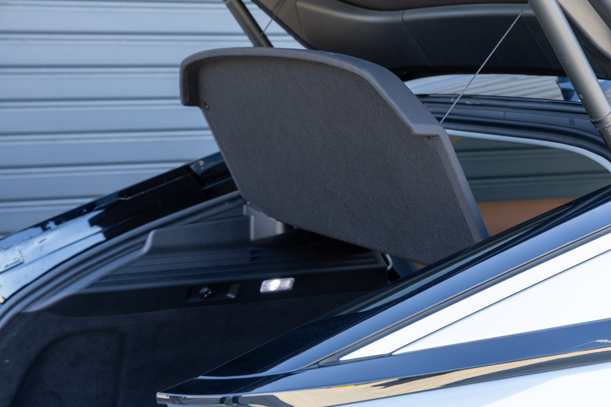 Test drive: DS N°8 Long Range AWD, Photo © DRIVE Media Group/Thanassis Koutsogiannis