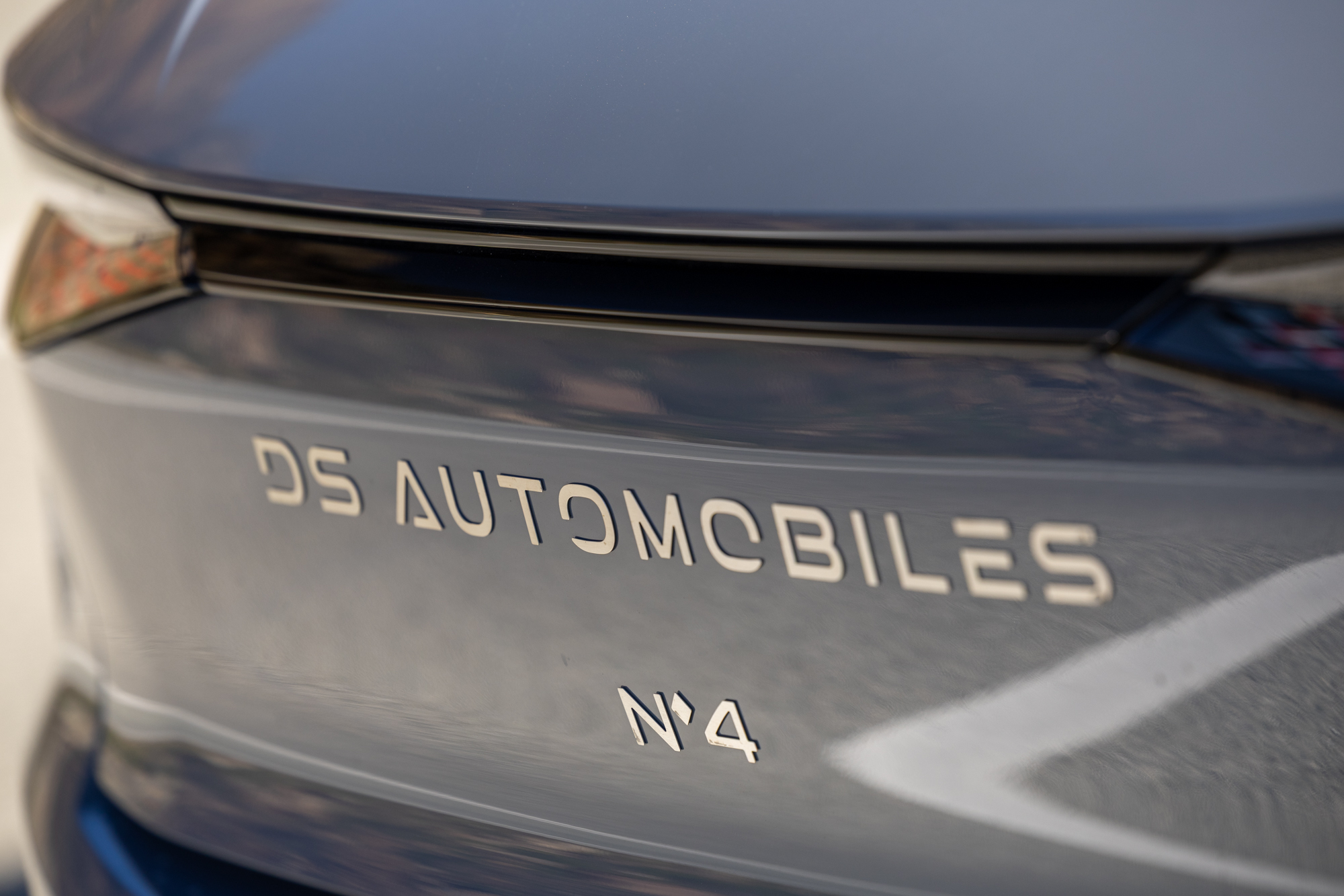 Test drive: DS N°4 Hybrid 145, Photo © DRIVE Media Group/Thanassis Koutsogiannis