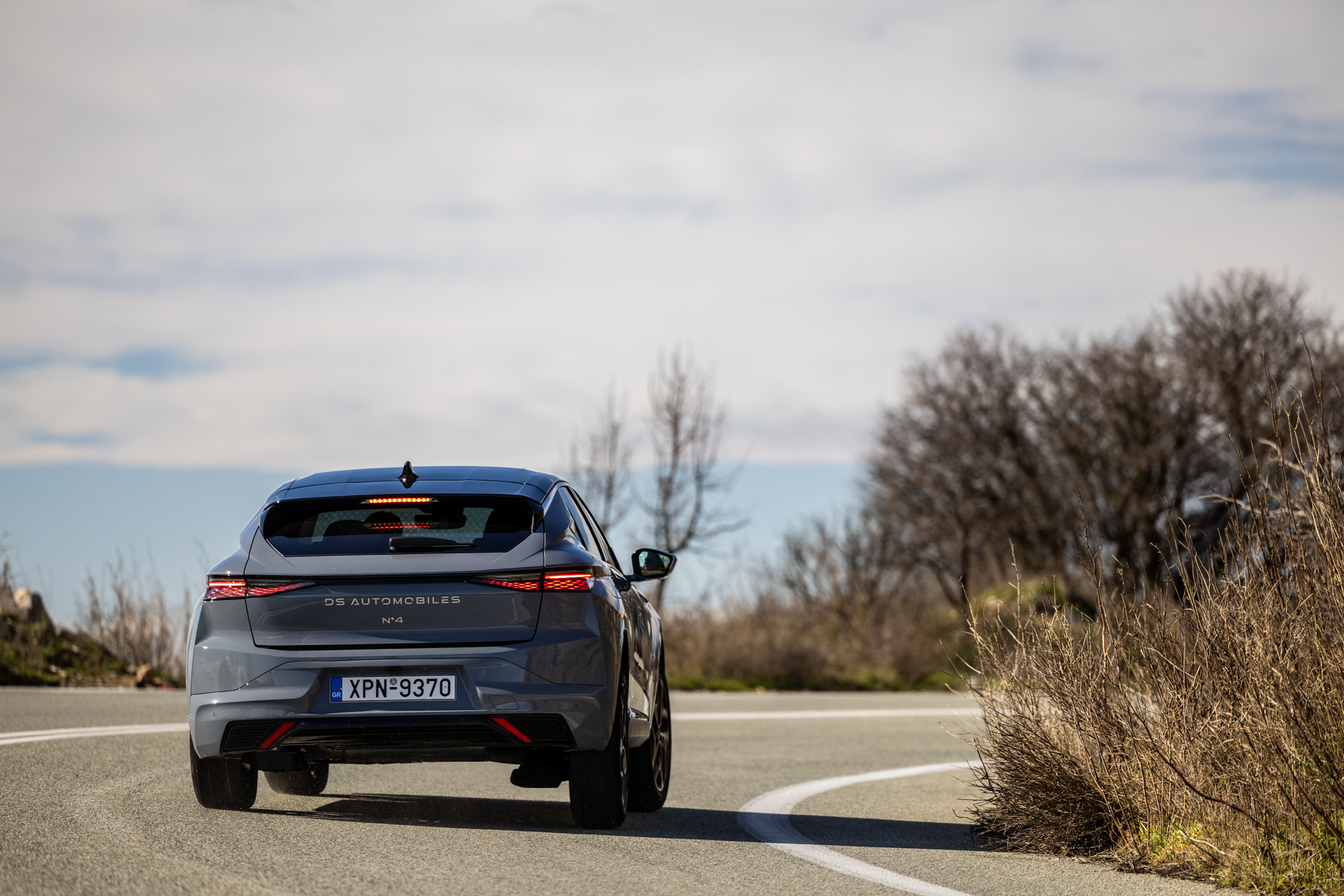 Test drive: DS N°4 Hybrid 145, Photo © DRIVE Media Group/Thanassis Koutsogiannis