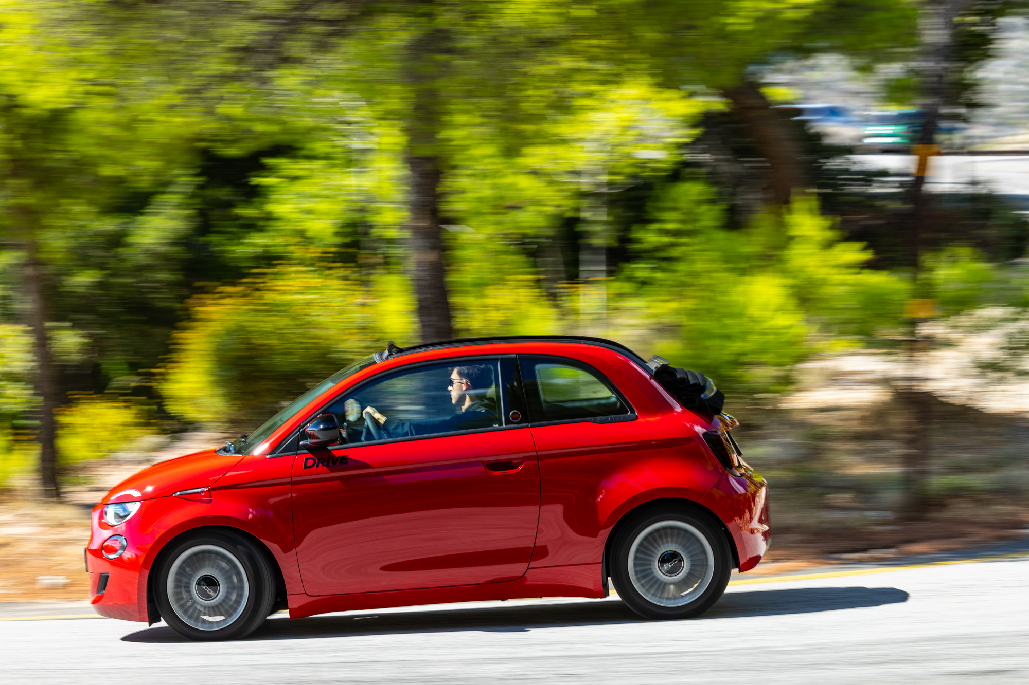 Test drive: FIAT 500 Hybrid Cabrio, Photo © DRIVE Media Group/Thanassis Koutsogiannis