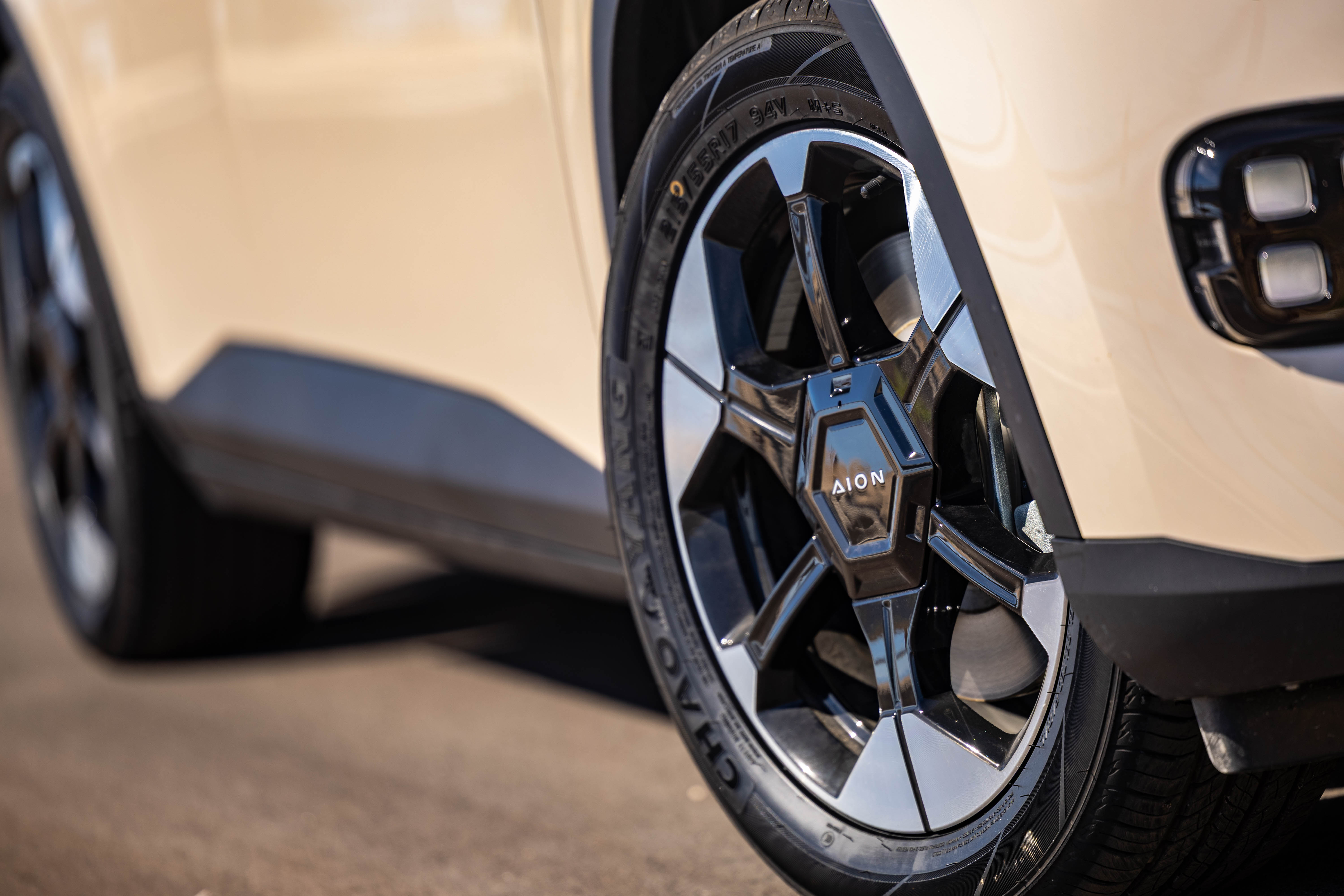 Test drive: Aion UT, Photo © DRIVE Media Group/Thanassis Koutsogiannis